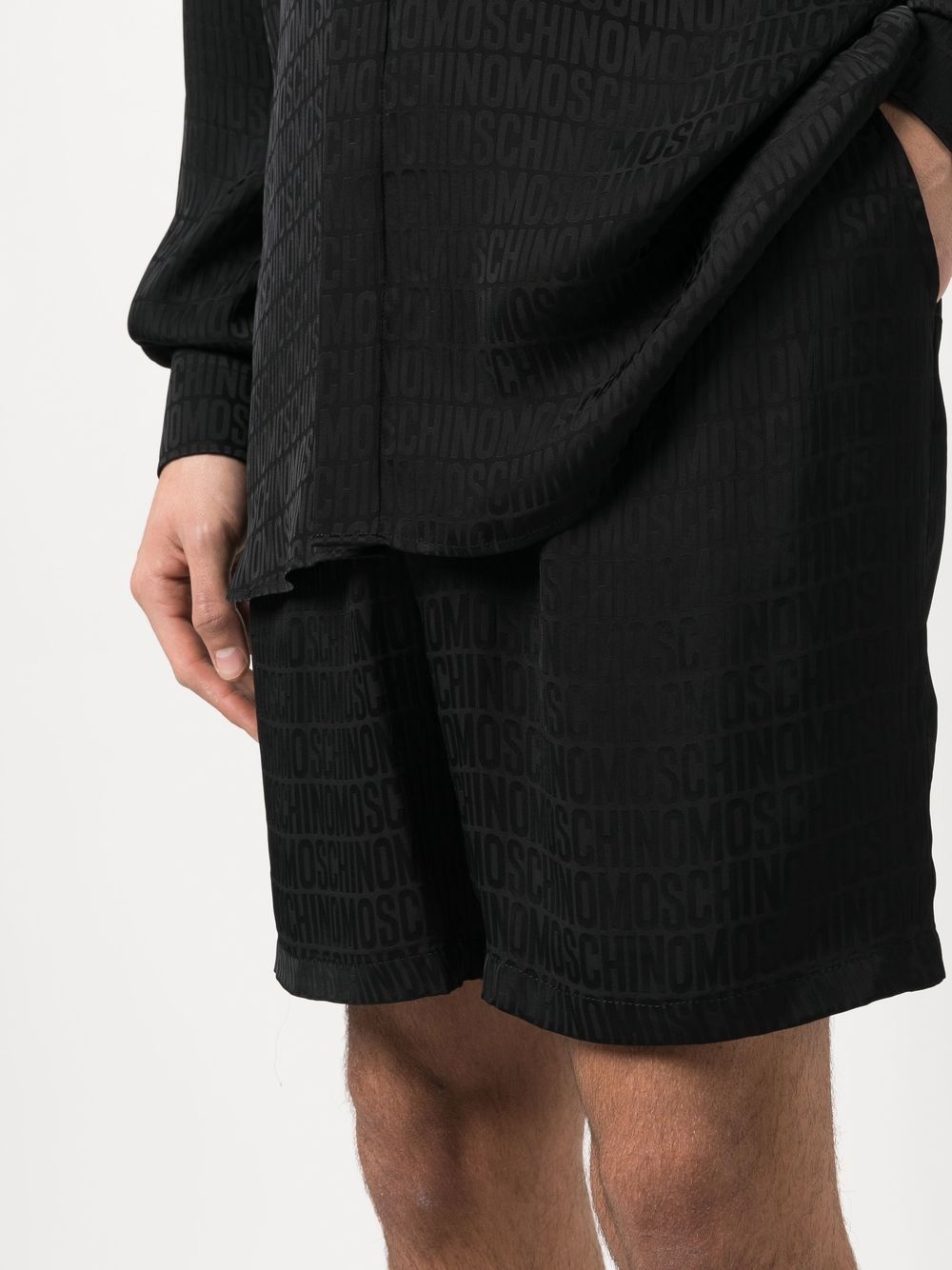 ALL-OVER LOGO PRINT SHORTS - 5