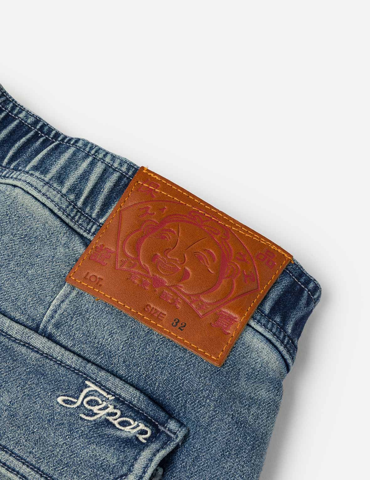 Seagull and Logo Appliqué Embroidery Fashion Fit Denim Shorts - 7