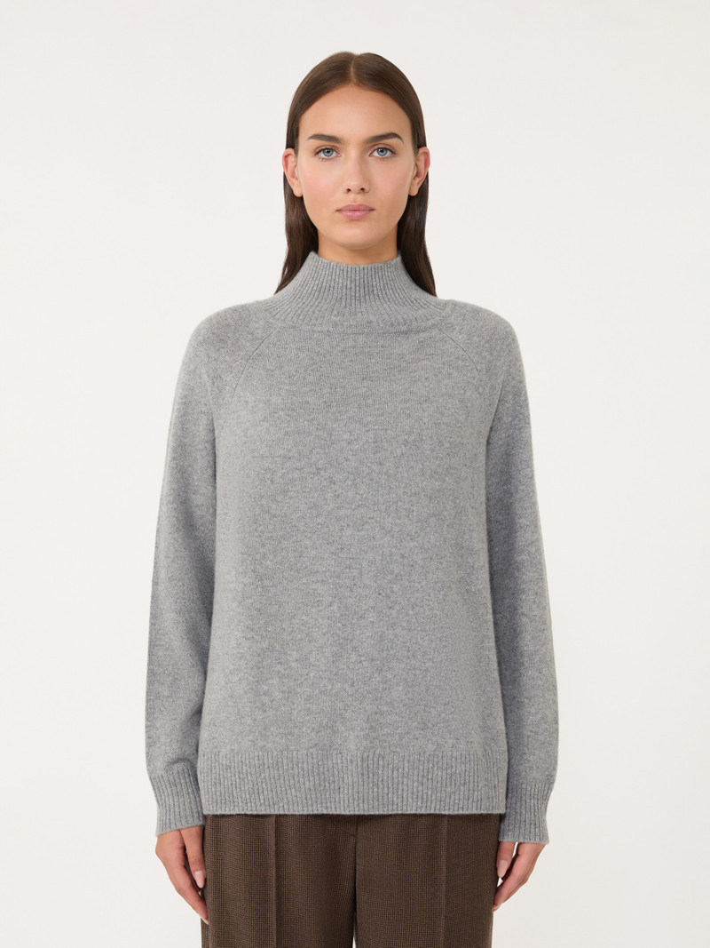 ALCALI Cashmere yarn turtleneck 3