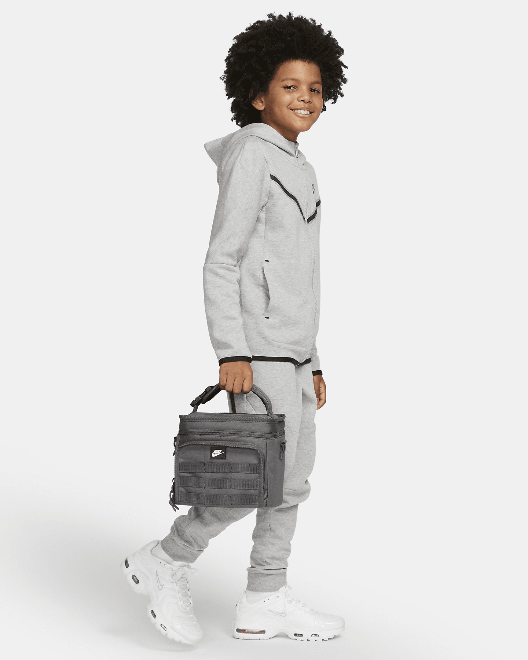 Nike Men's Futura Sportswear Lunch Bag (6.75L) - 9