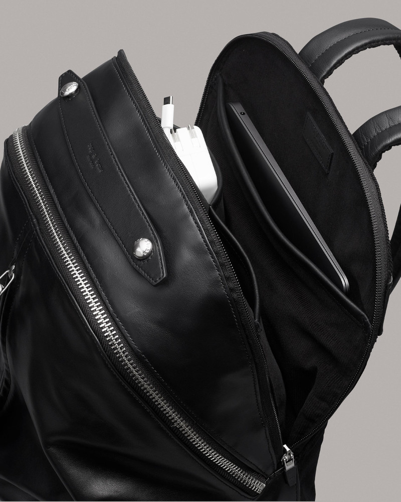 Commuter Backpack - Leather
Large Backpack 3