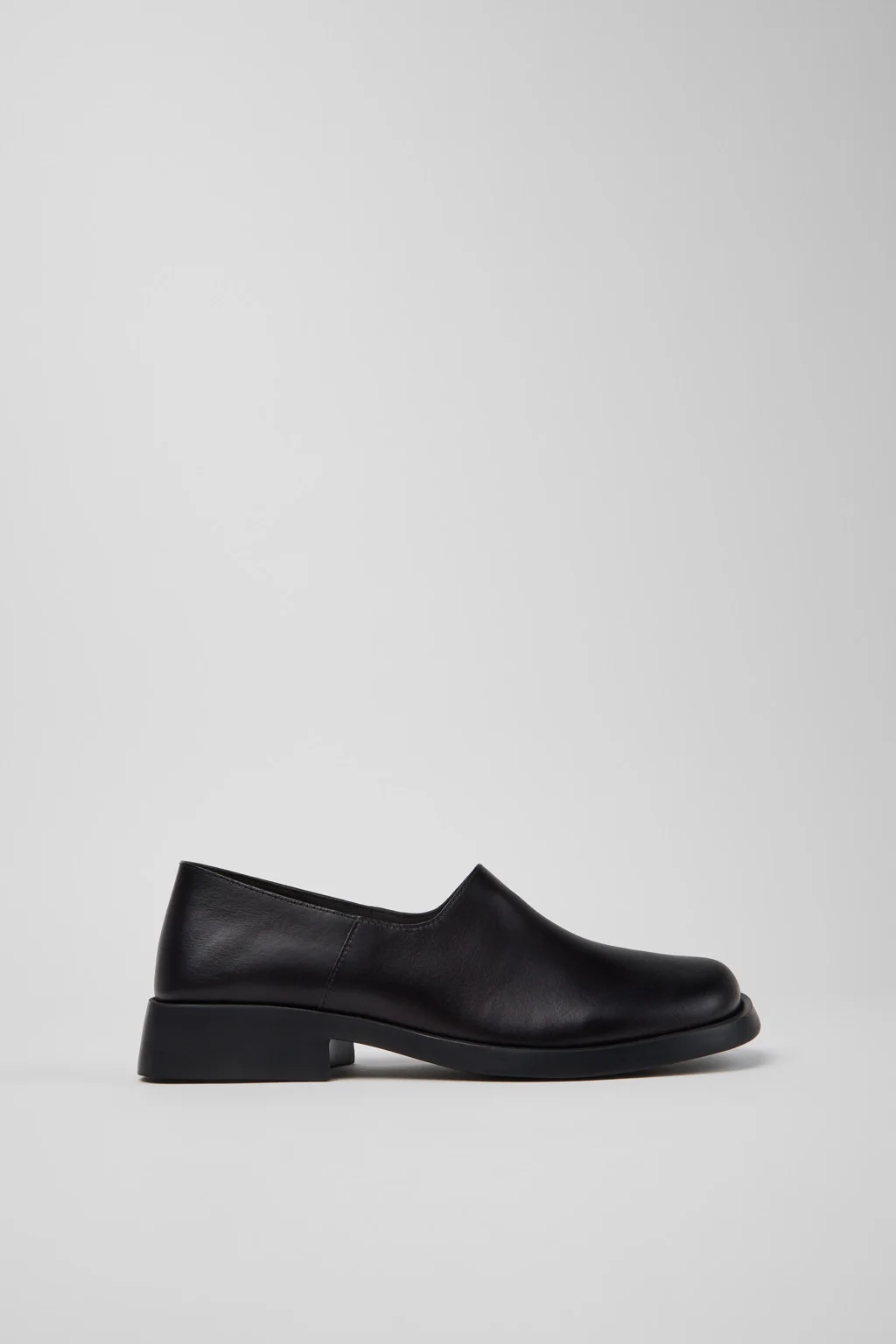 Donna Black Leather Moccasins for Women. - 1