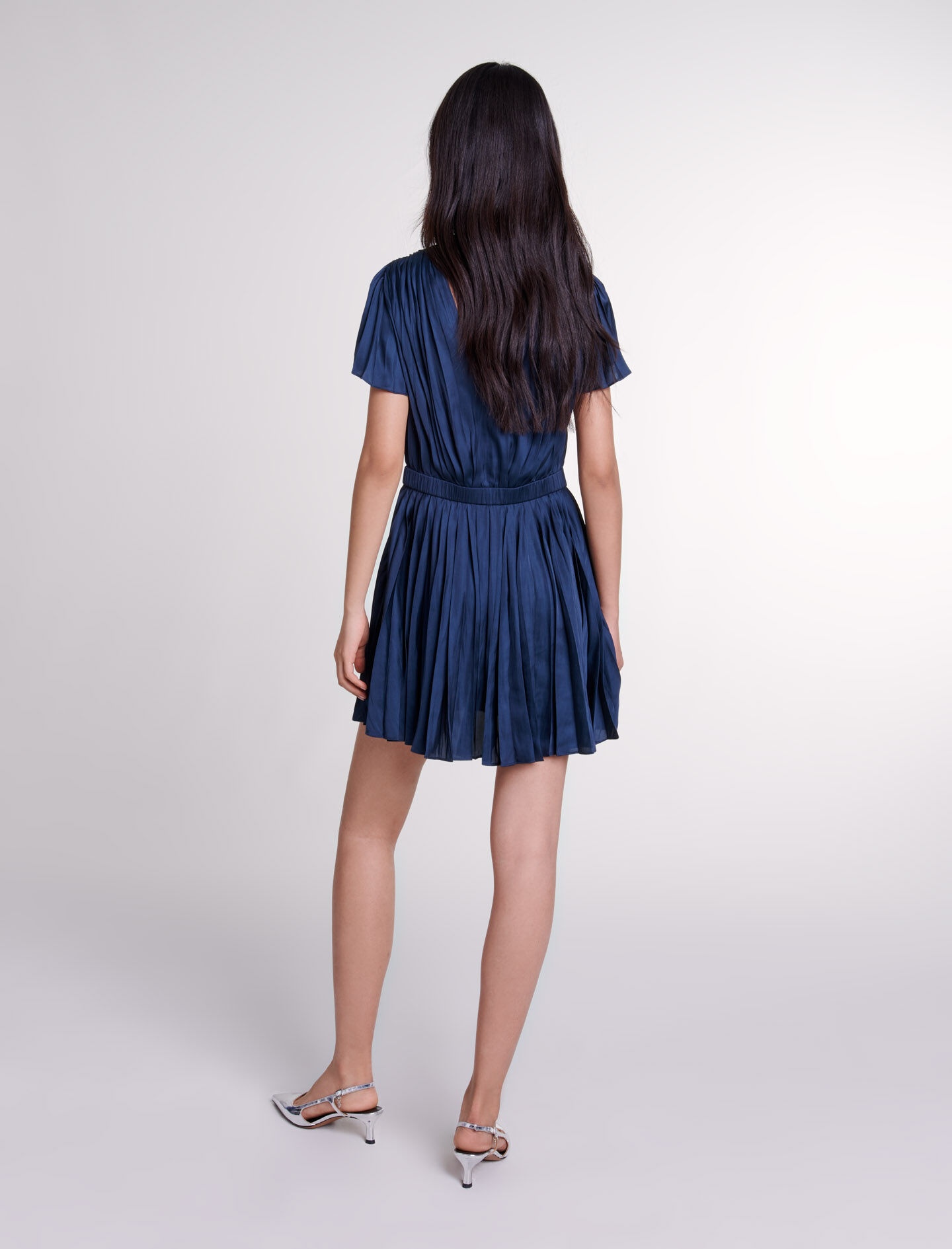 Short pleated dress - 4