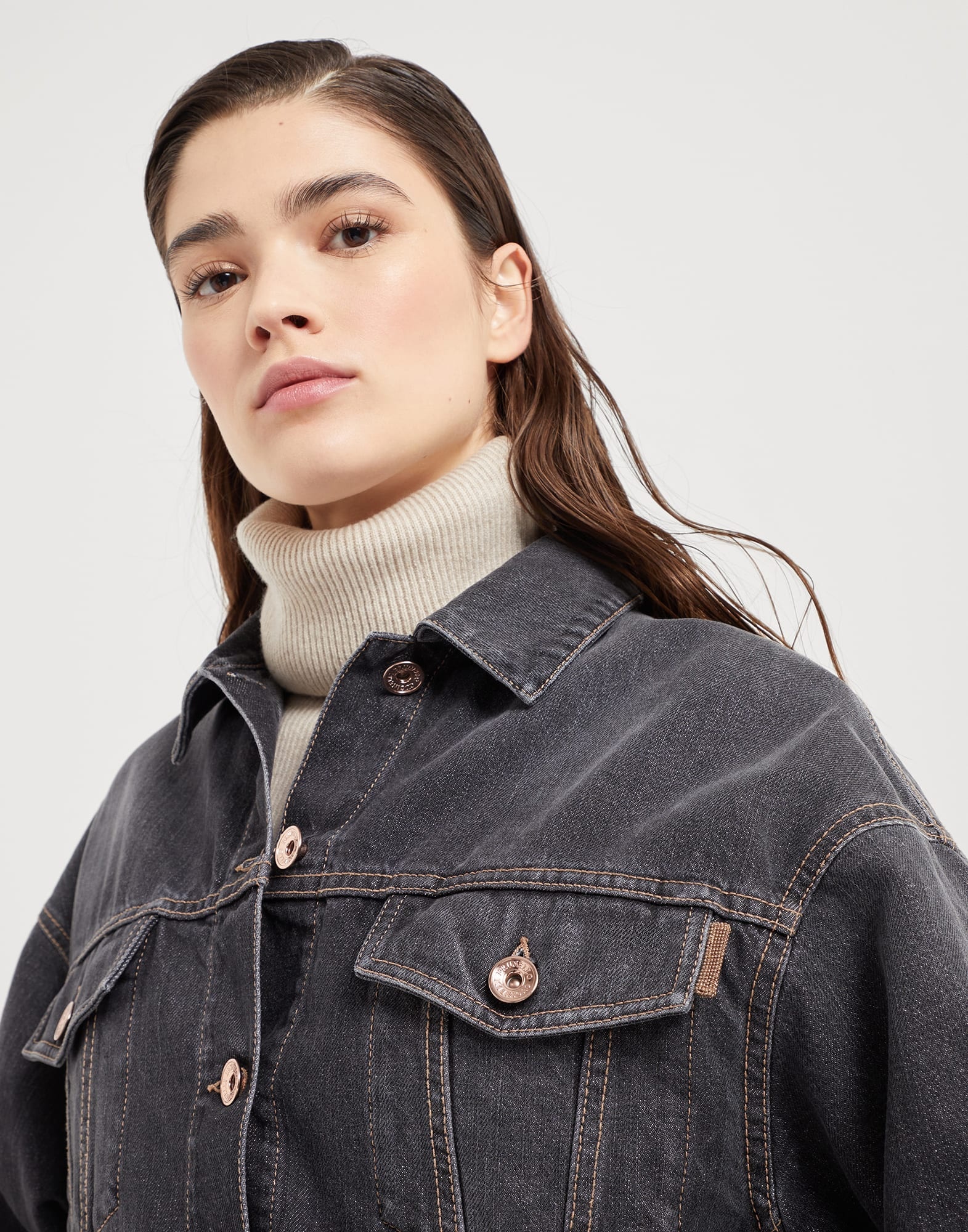 Authentic denim jacket with shiny tab - 3