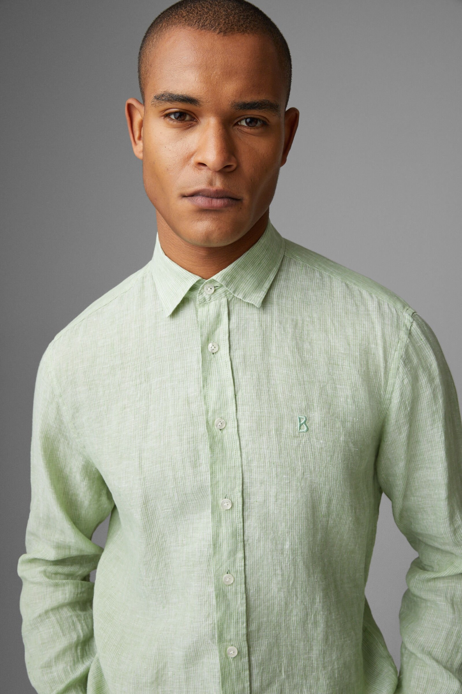 Timi Linen shirt in Light green - 4