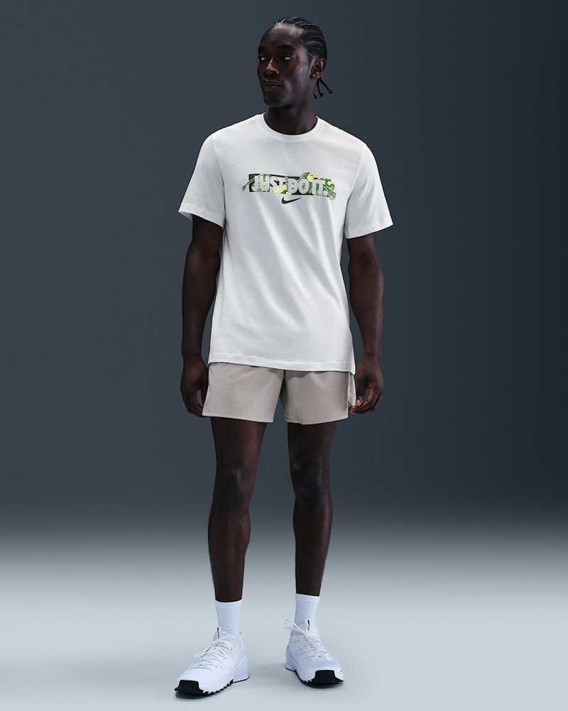 Nike Men's T-Shirt 4