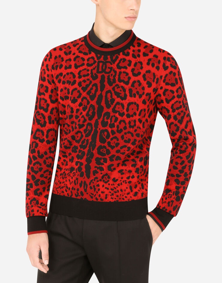 Round-neck jacquard sweater with leopard detailing - 4