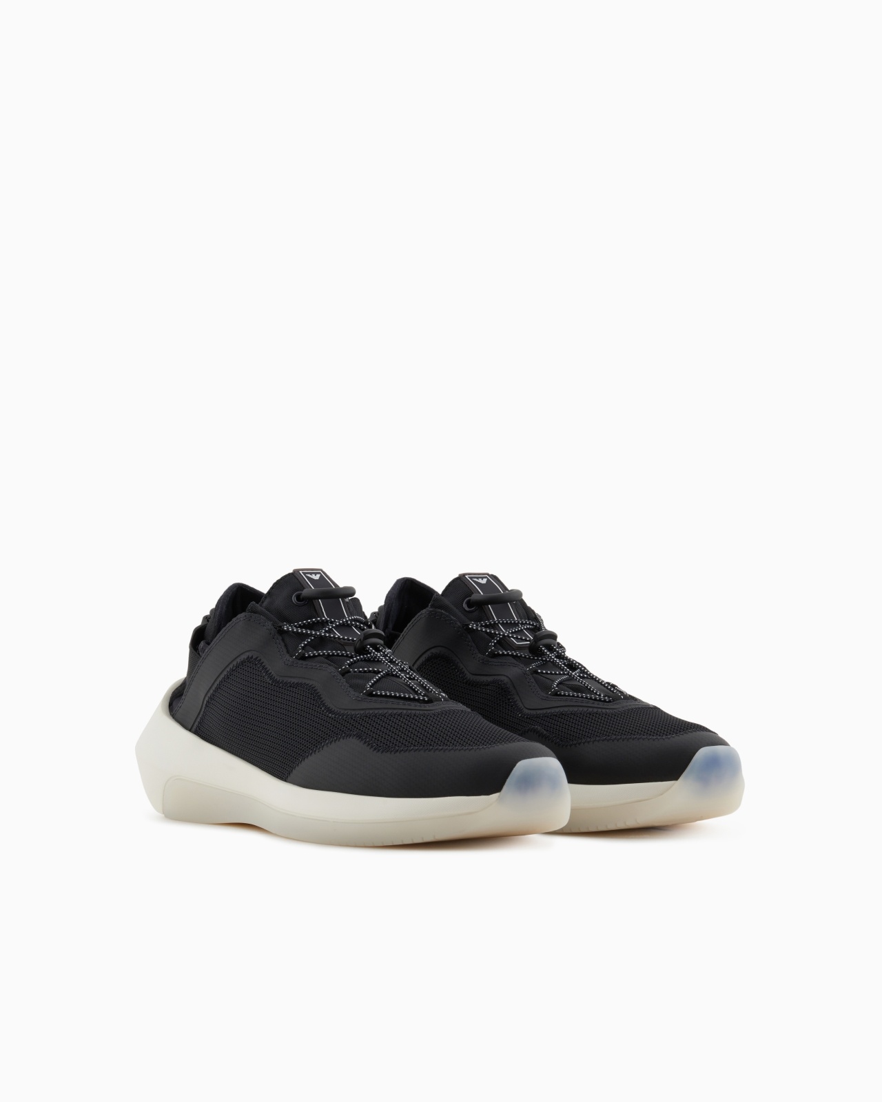 TRAVEL ESSENTIALS MESH SNEAKERS - 2