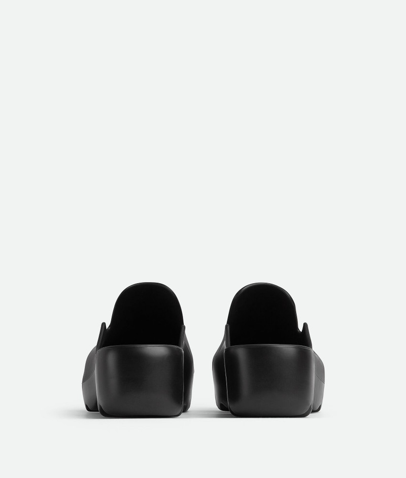 Bottega Veneta rubber flash outlook