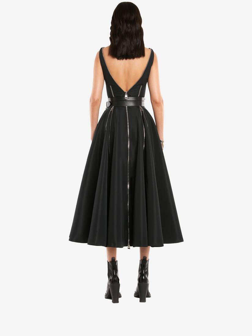Pieced And Panelled Dress in Black - 4