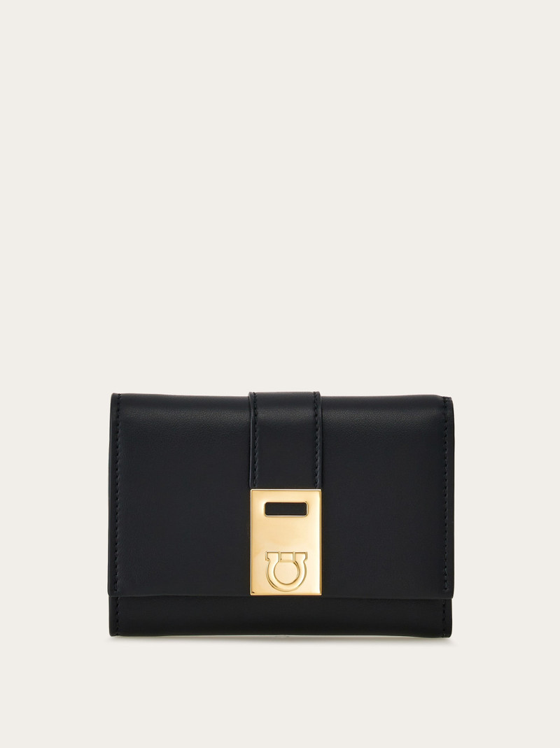 Hug compact two-tone wallet 1