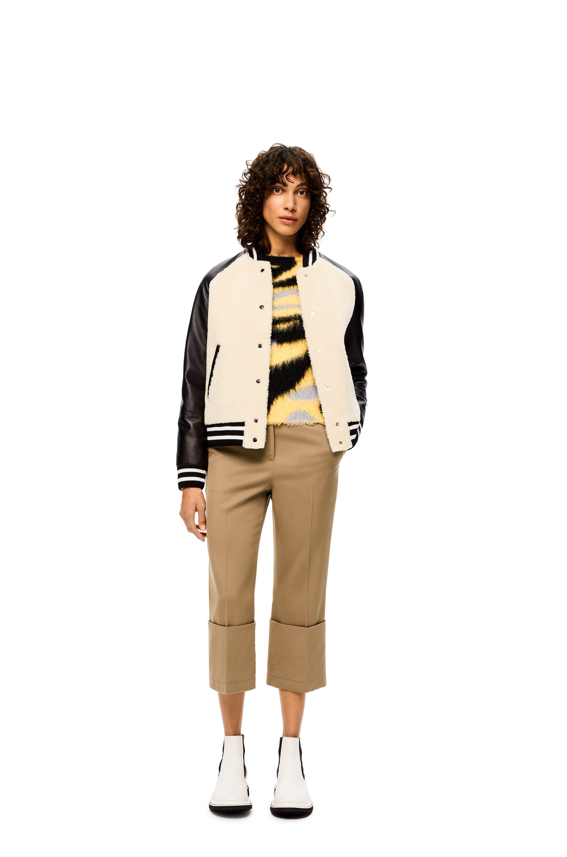 Cropped turn up trousers in wool - 2