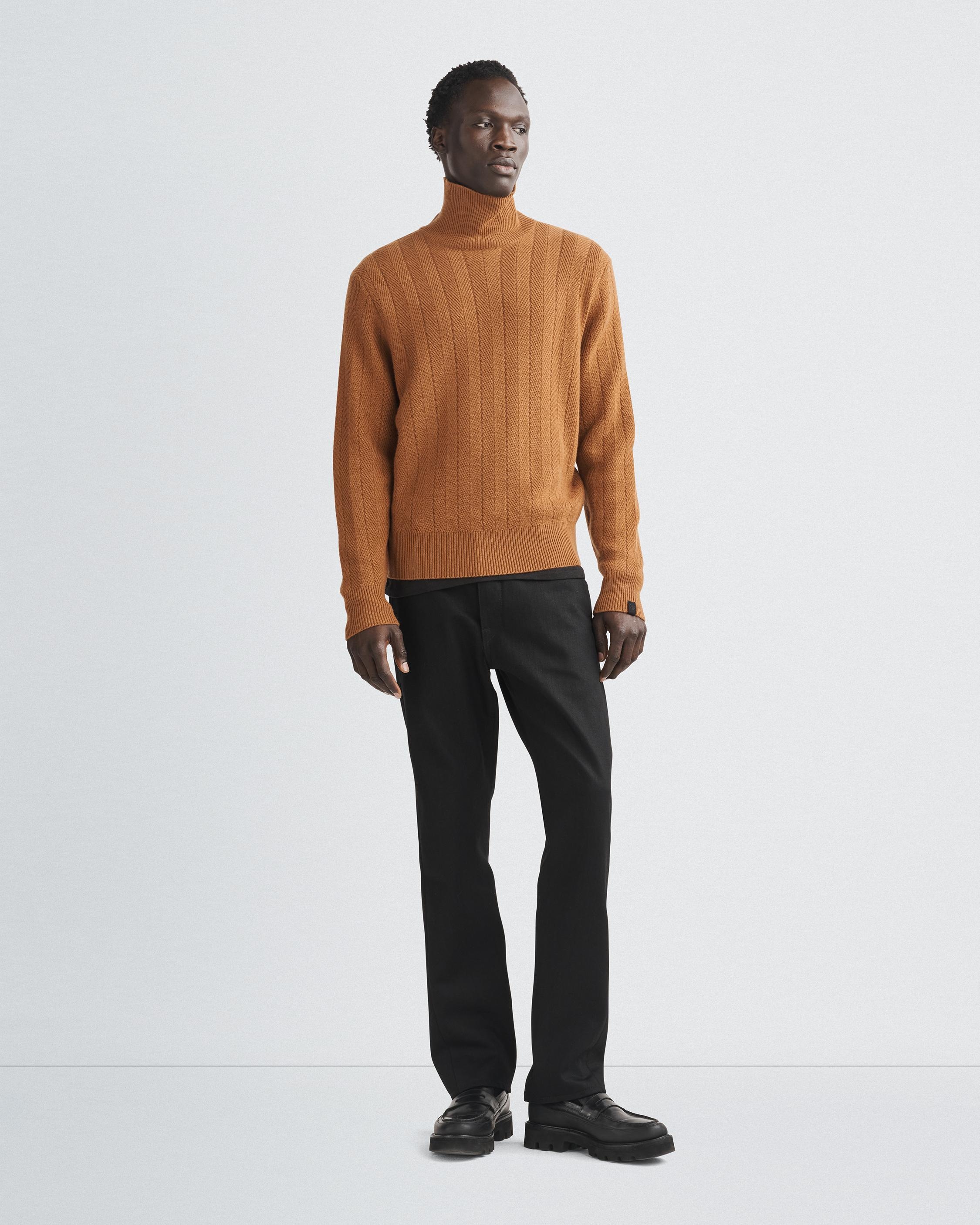 Durham Herringbone Cashmere Turtleneck
Relaxed Fit - 3