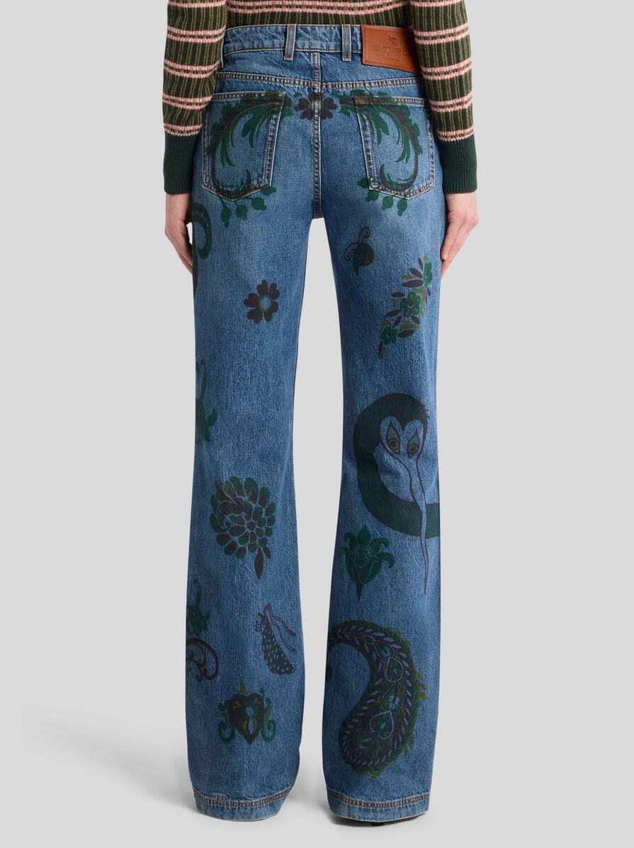 FLARED JEANS WITH FLOWER AND BEE PRINT - 5