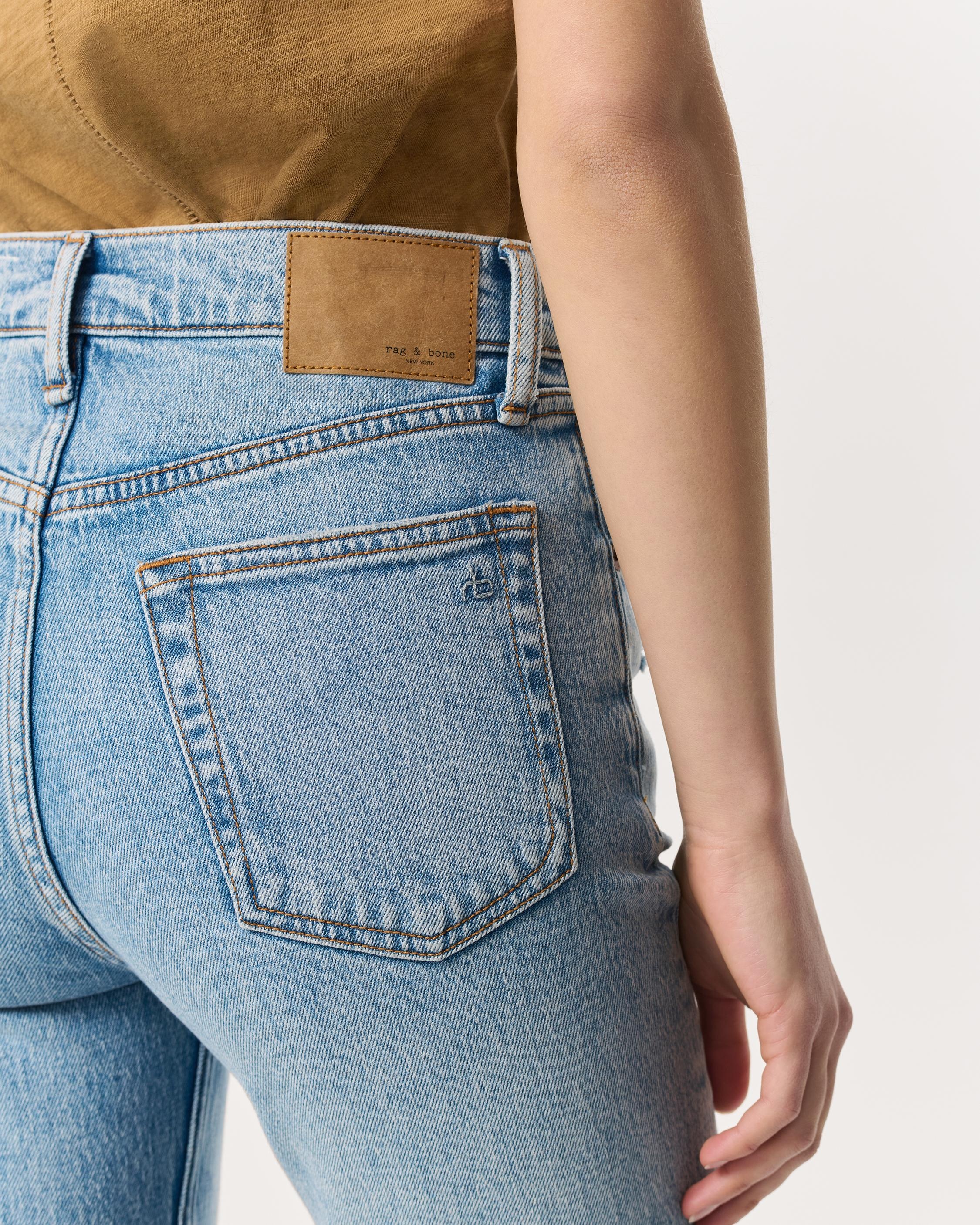 Dre Slim Boyfriend - Daphne
Low-Rise Vintage Stretch Jean - 6