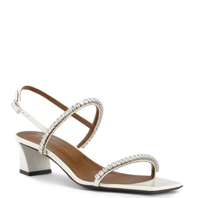 Giuseppe Zanotti Valentiine Crystal outlook