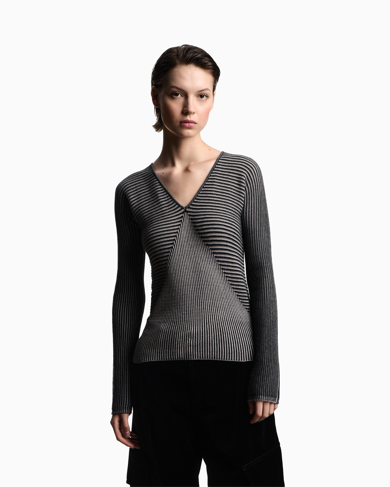 V-NECK JUMPER WITH STRIPED LINKS-STITCHED DETAILS - 4