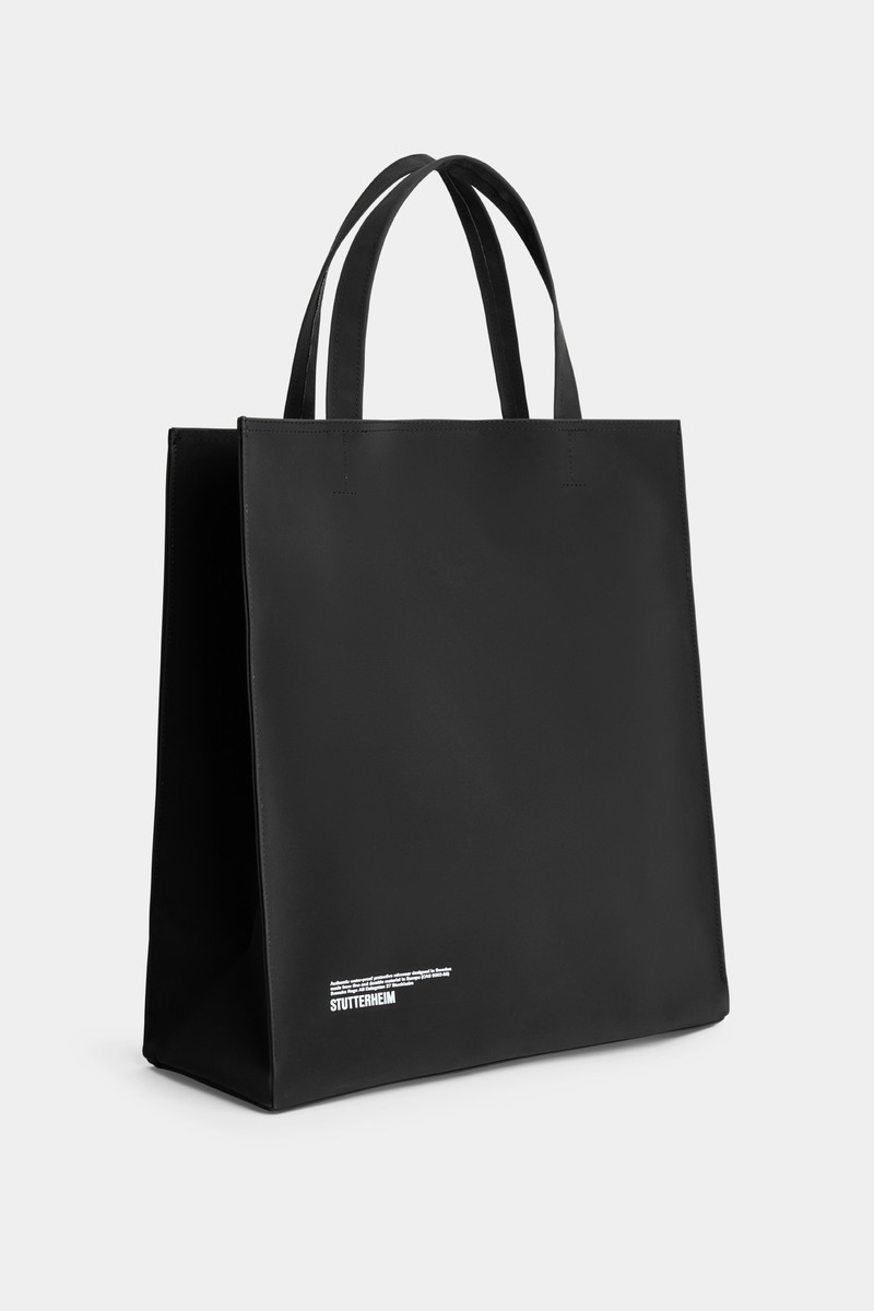 Stutterheim Stylist Bag Matte Black outlook