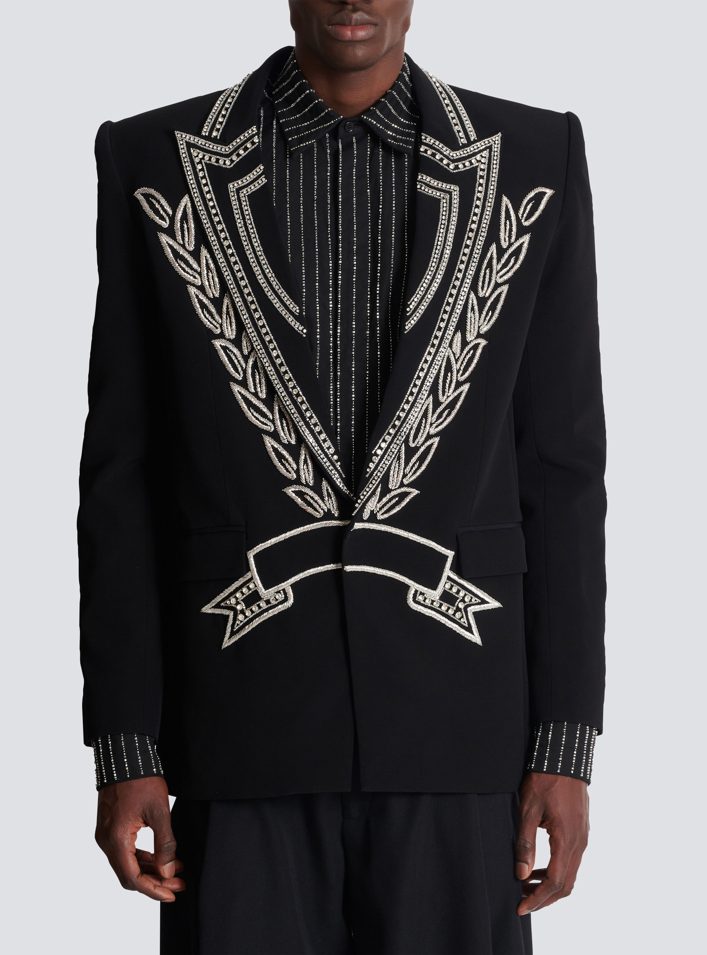Crepe 1-button jacket with crystals - 5