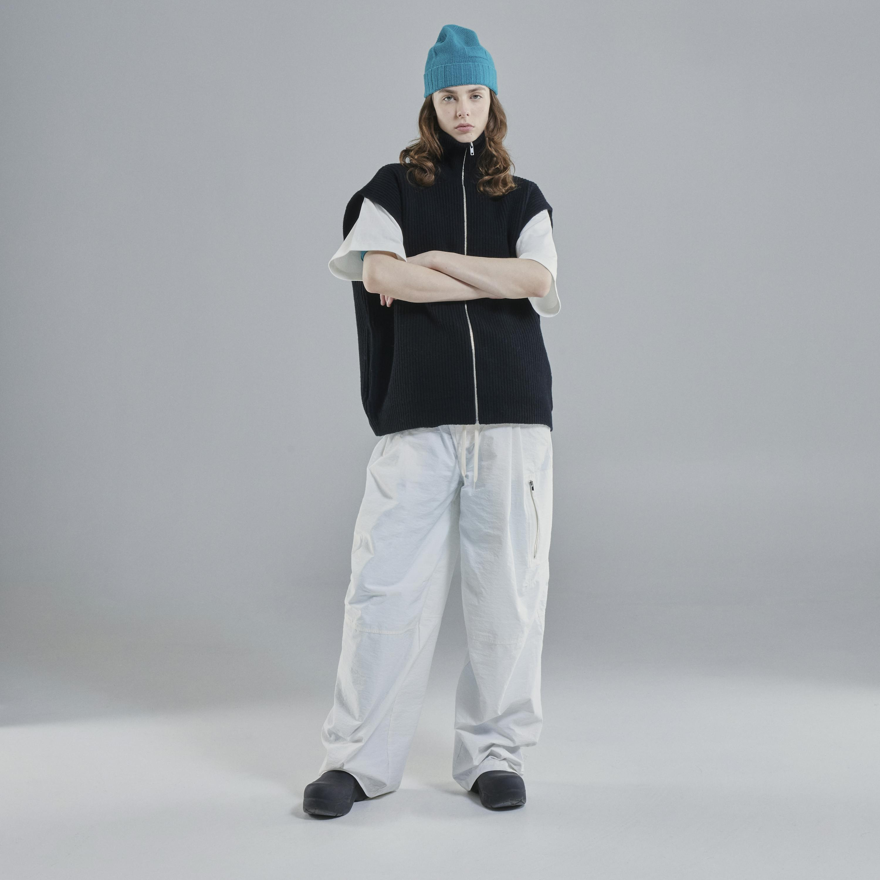 Vonarstræti Wool Vest (Unisex) - 4