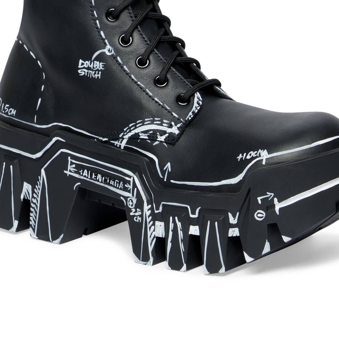 Women's Bulldozer Lace-up Boot  in Black - 8