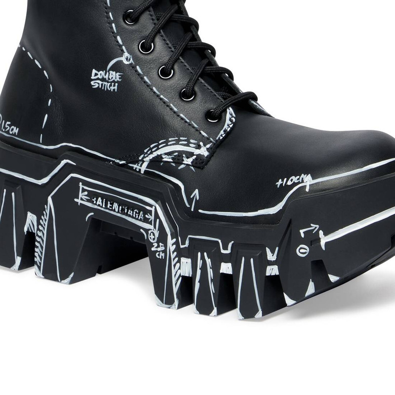 Women's Bulldozer Lace-up Boot  in Black 8