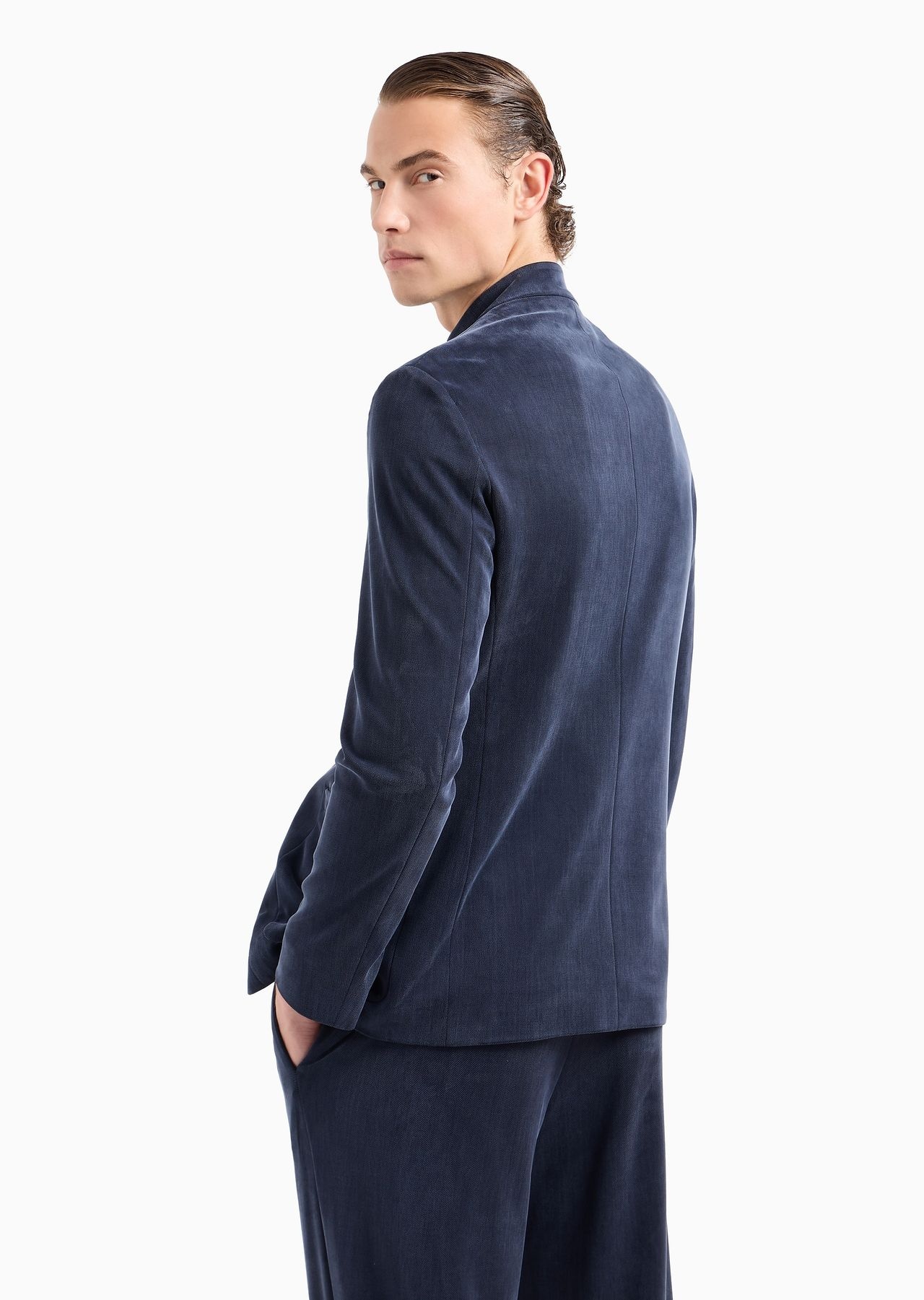 Single-breasted jacket in cupro jersey - 3
