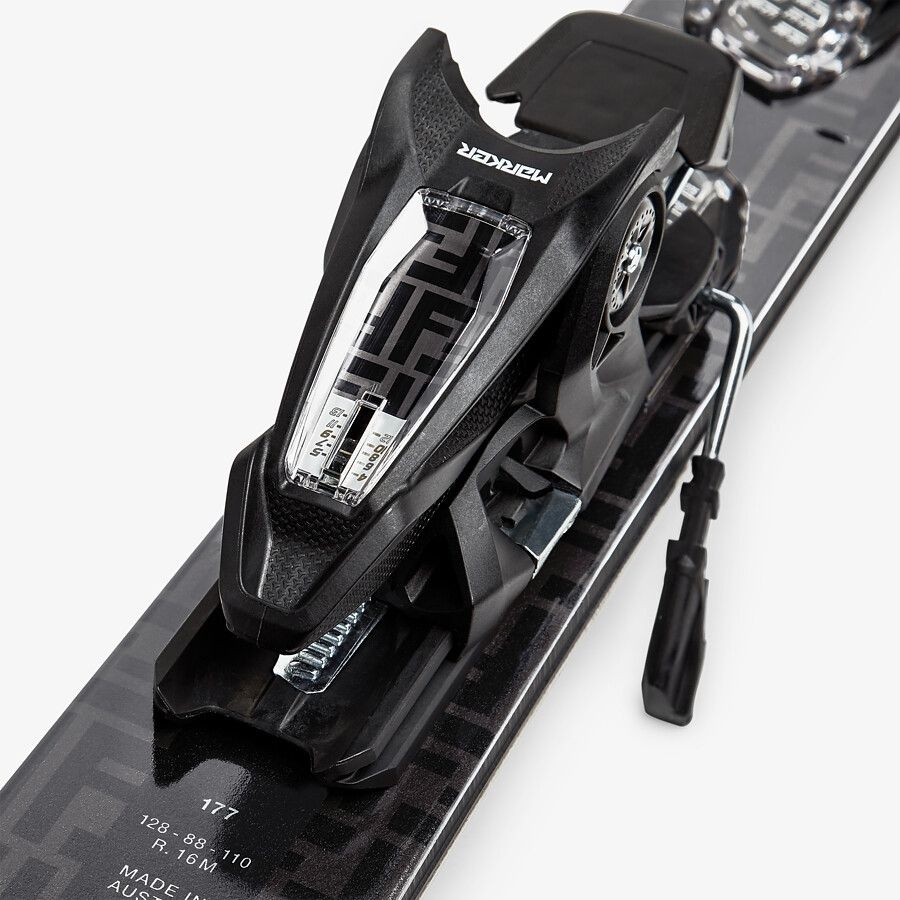 Black skis - 4