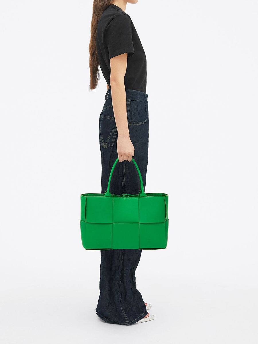 Bottega Veneta Medium Arco Tote in Parakeet | cosette