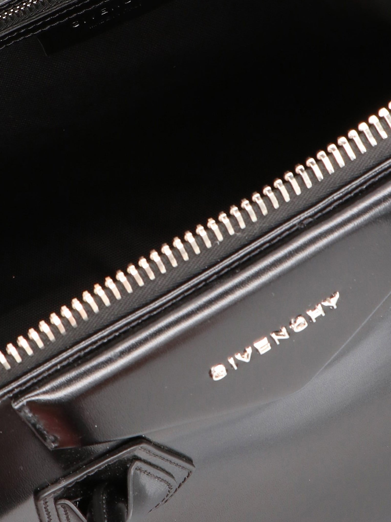 Antigona Hand Bags Black - 3