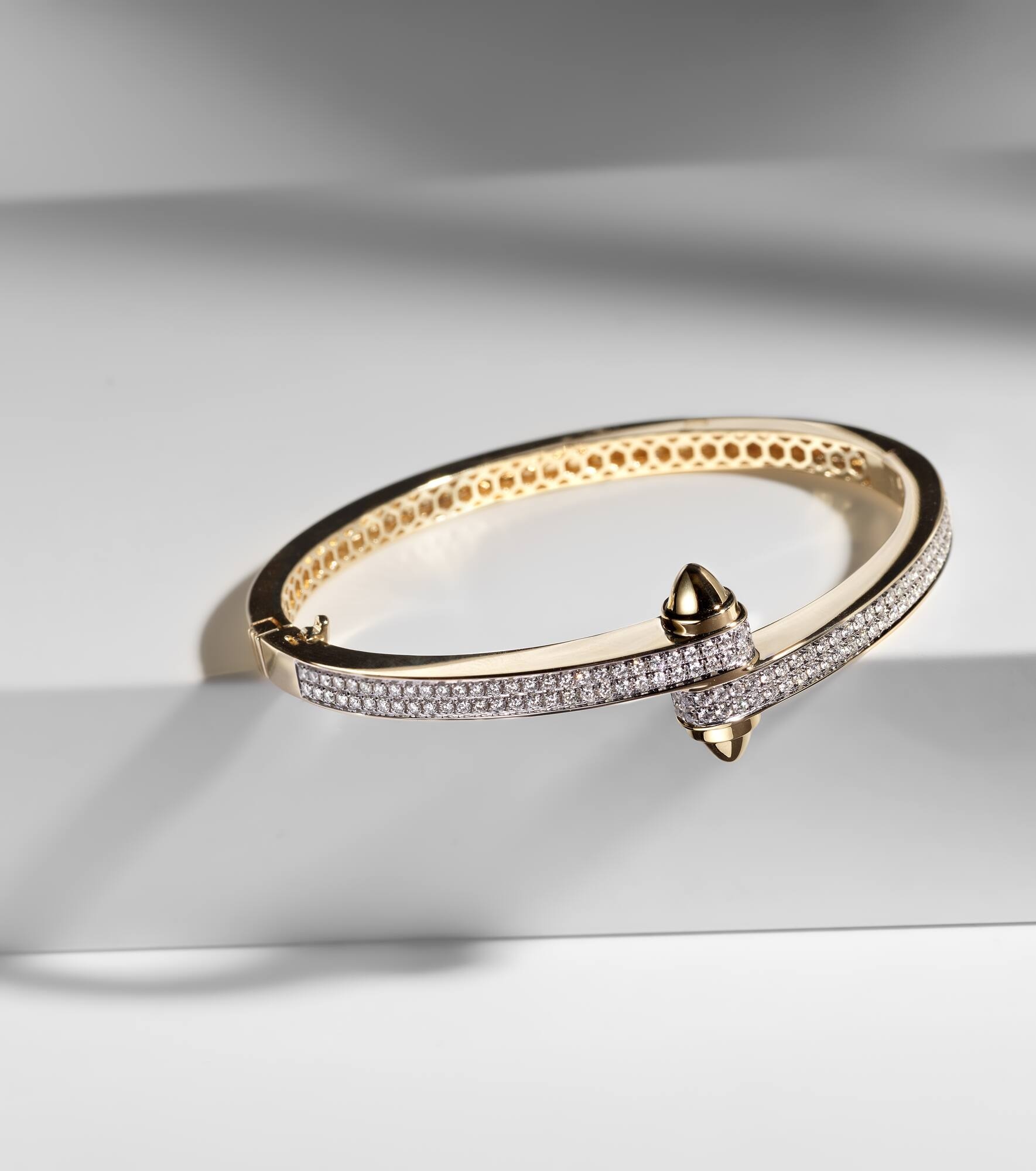 Storm 14kt gold bangle with diamonds - 4