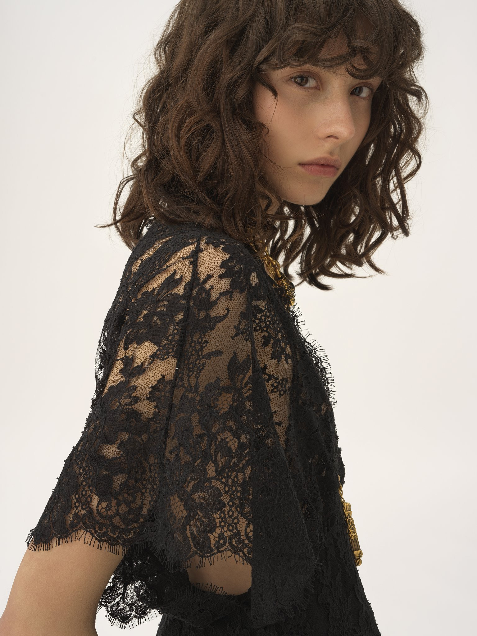 FITTED RUFFLE TOP IN LACE - 7