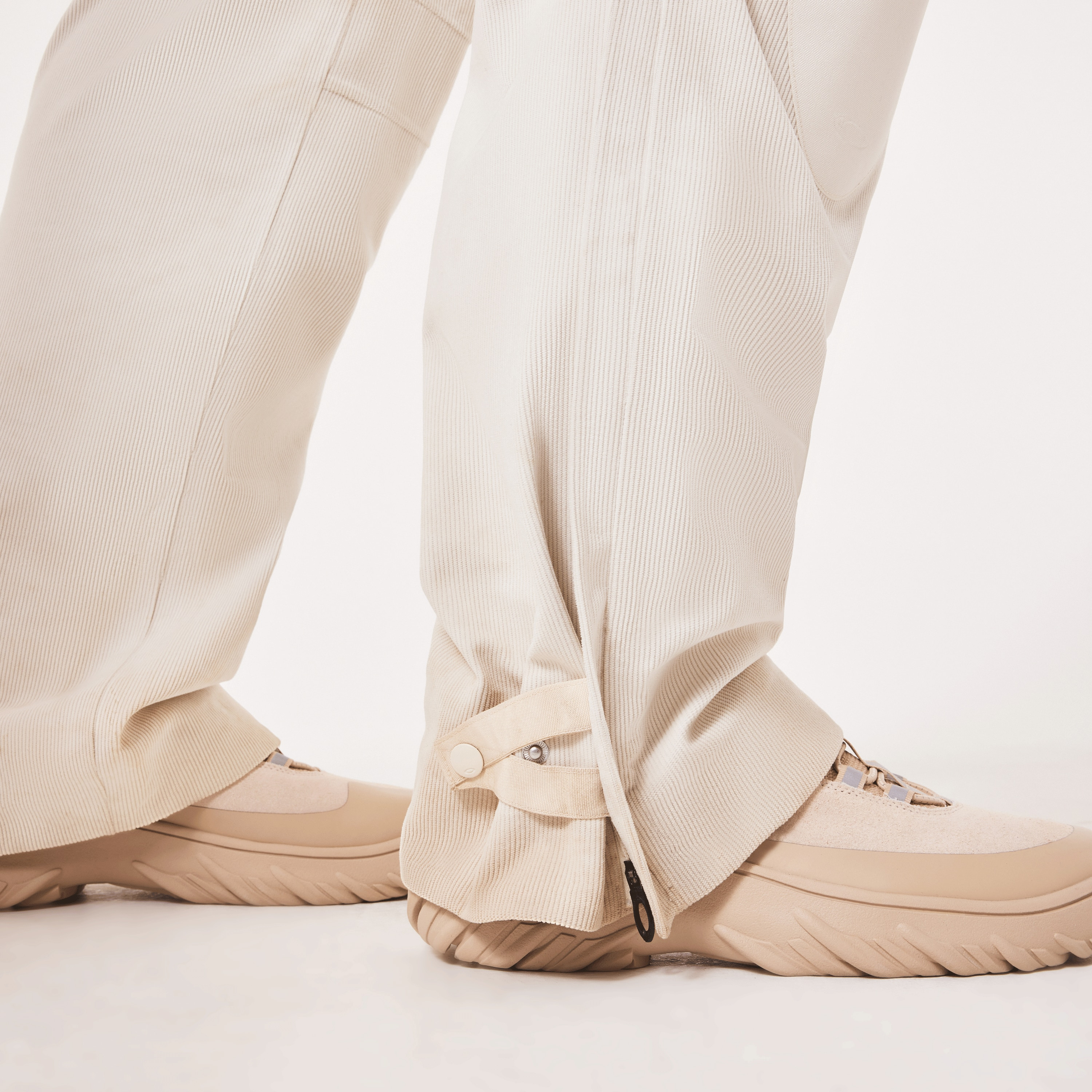 Latitude Flex Tech Pant - 10