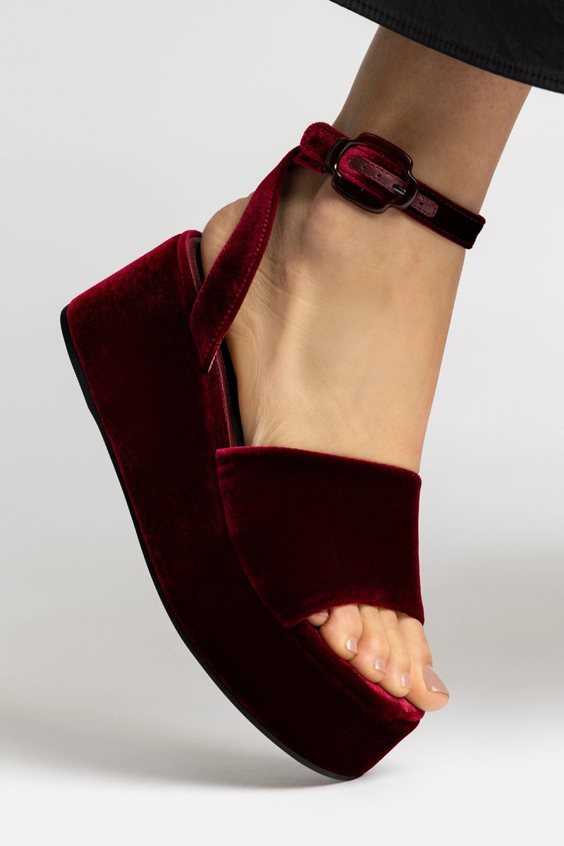 Charli Flatform Sandal In Wine Velvet 5