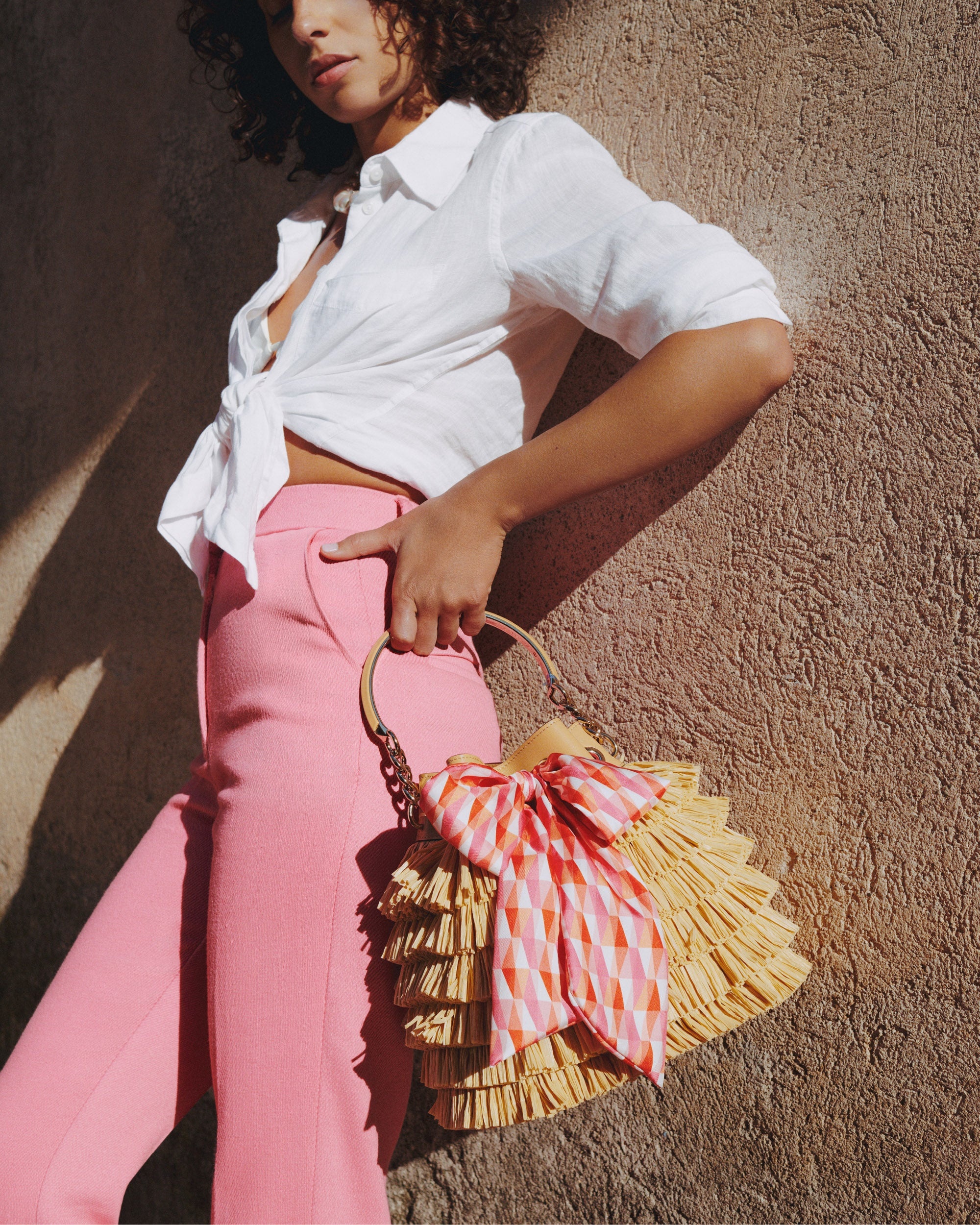 Bon Bon Bow-Detail Fringed Raffia Bucket Bag - 2