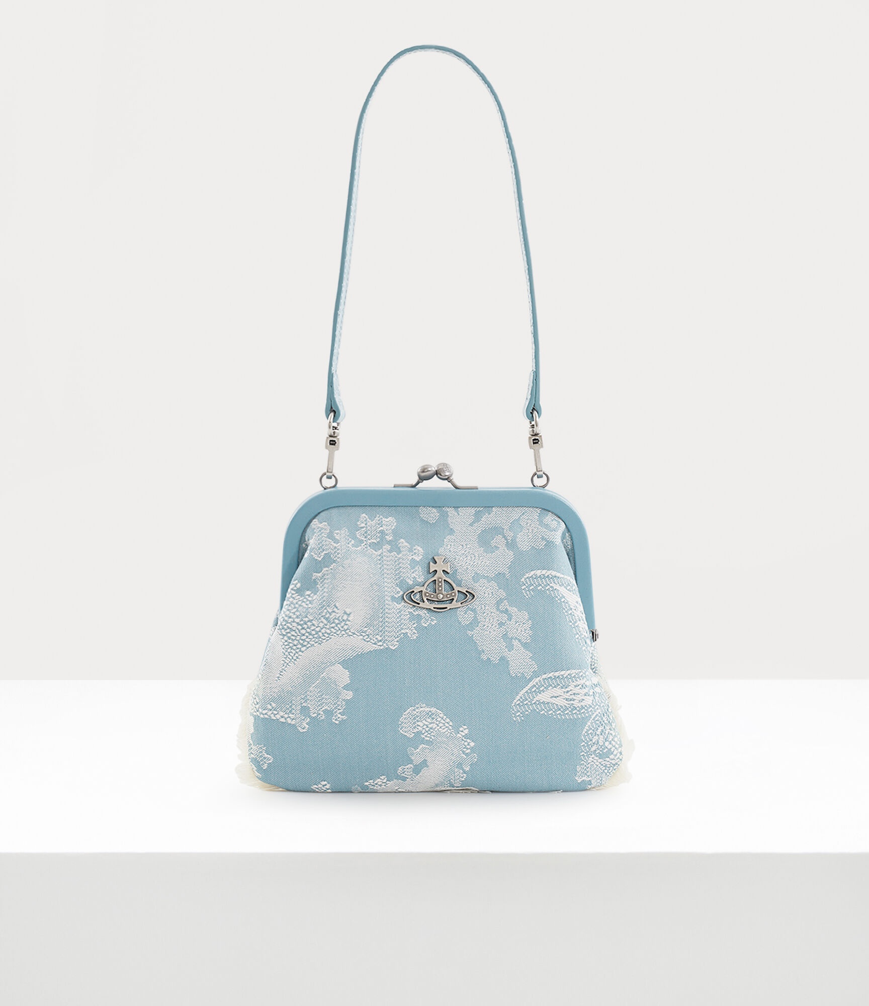 VIVIENNE'S CLUTCH - 1