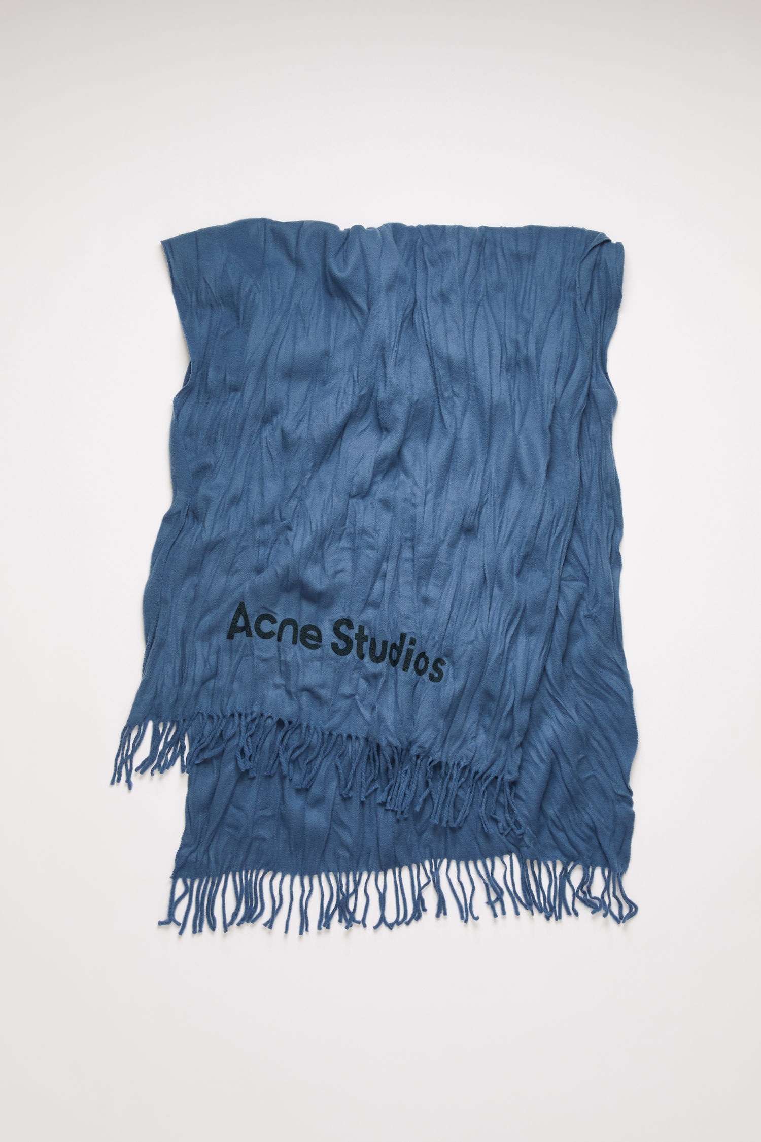 Crinkled wool scarf denim blue - 1