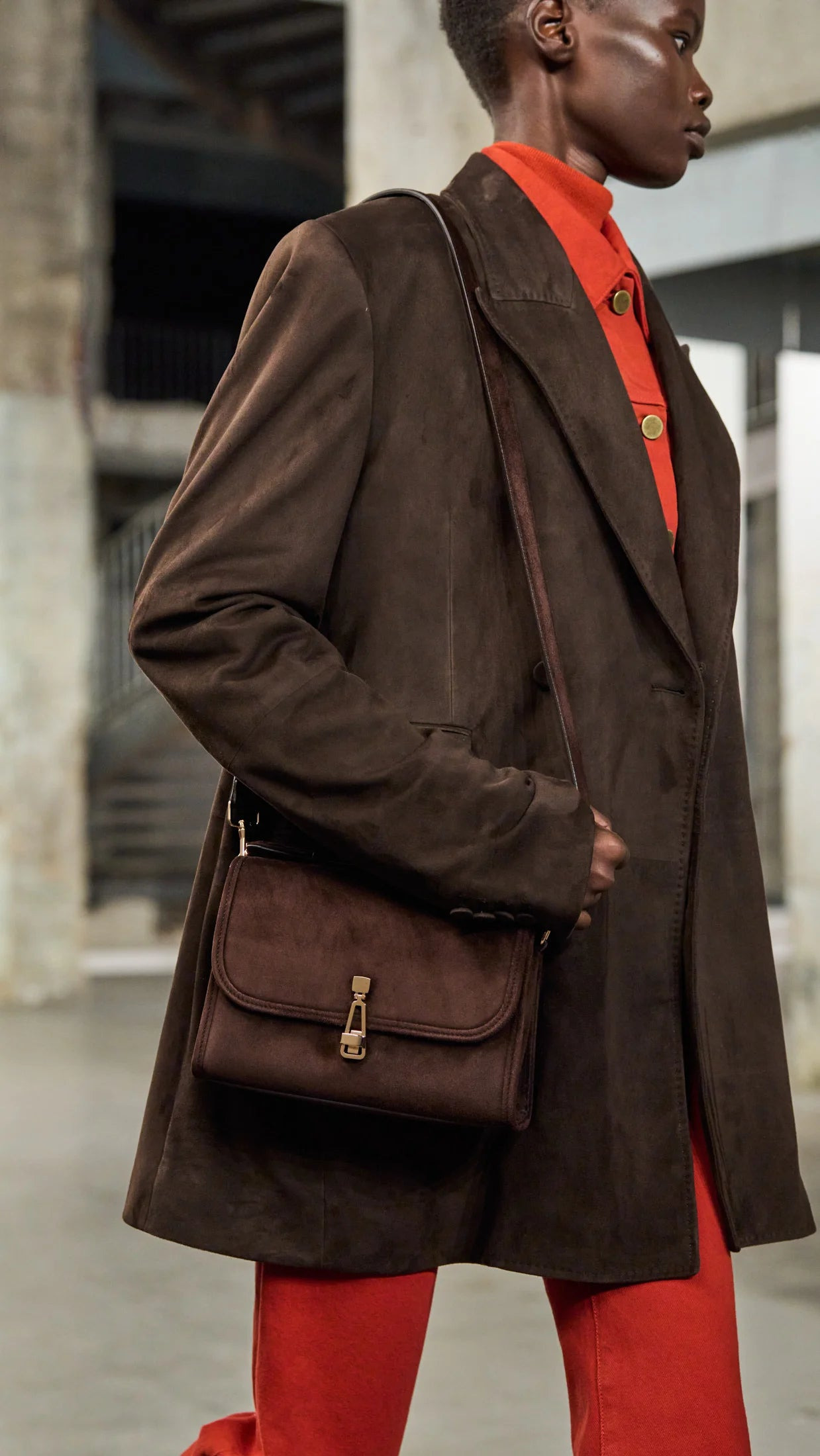 Small Leonora Flap Bag in Dark Brown Suede - 2