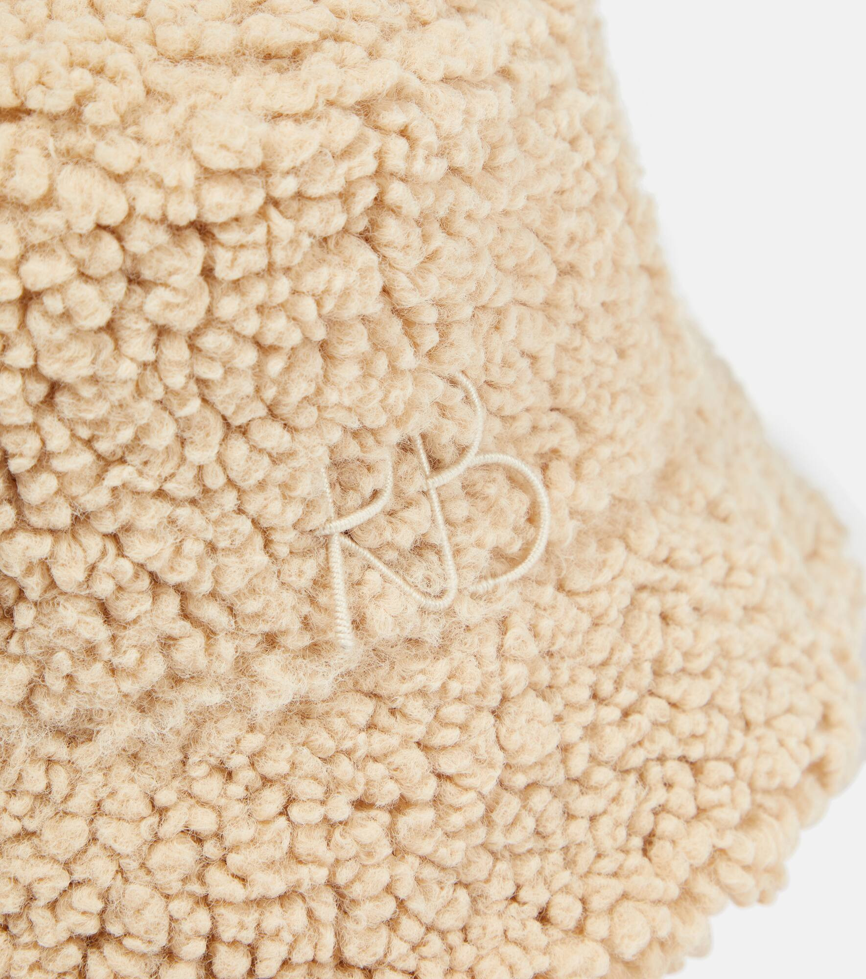 Faux fur bucket hat - 3