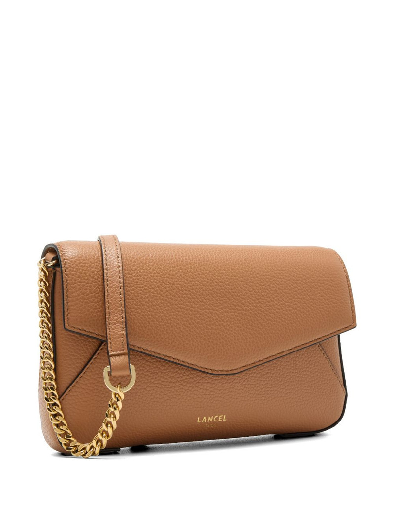 Envelope de Lancel chain wallet 3