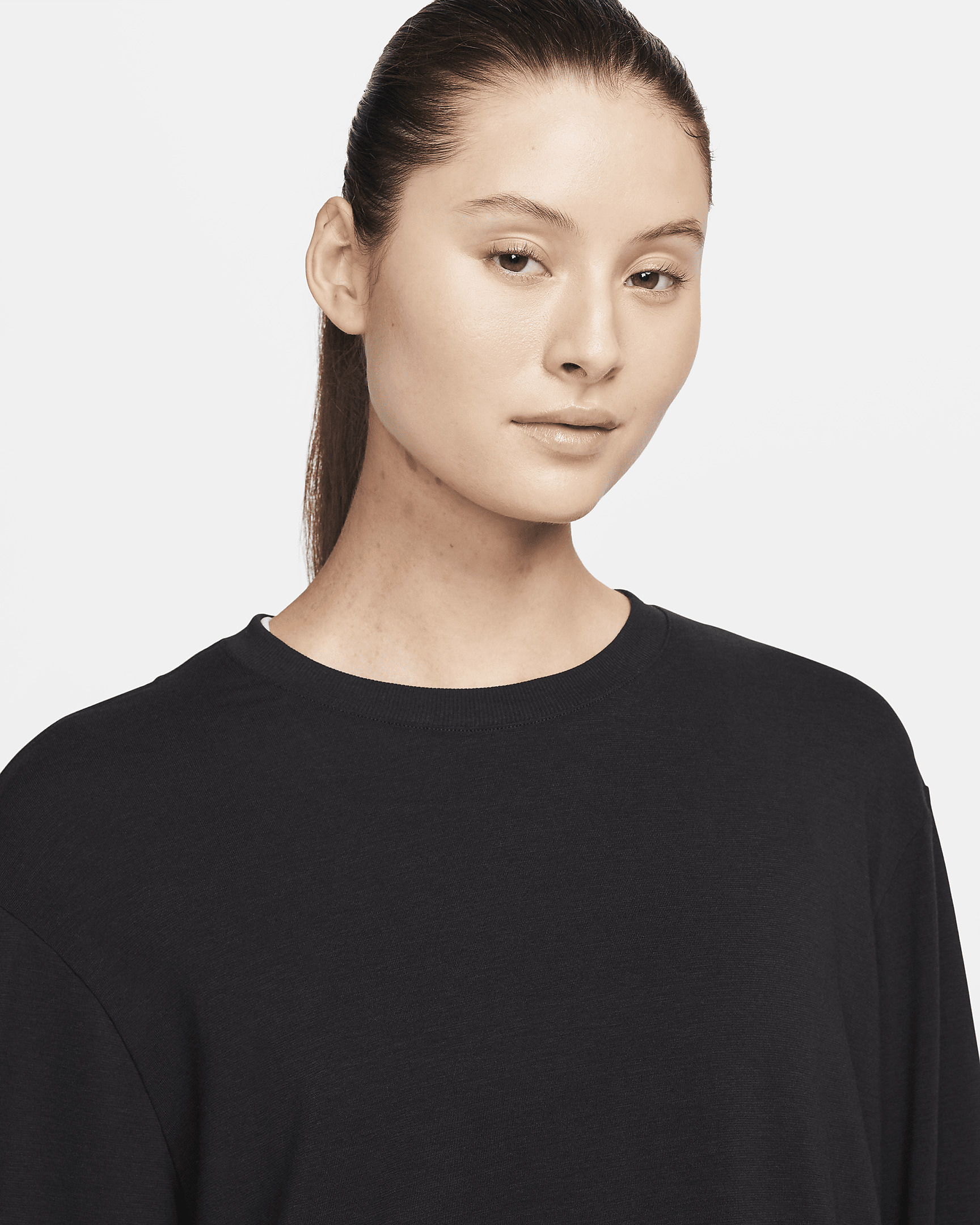 Nike One Relaxed Women's Dri-FIT Long-Sleeve Top - 3