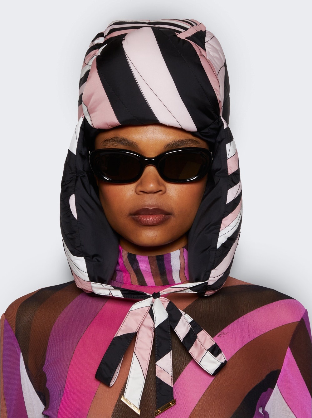 Iride-print Chapka Hat Black And Pink - 2