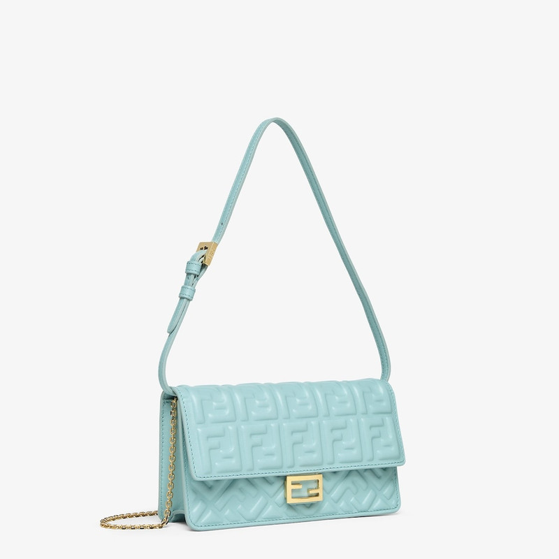 FENDI Wallet On Chain Baguette outlook