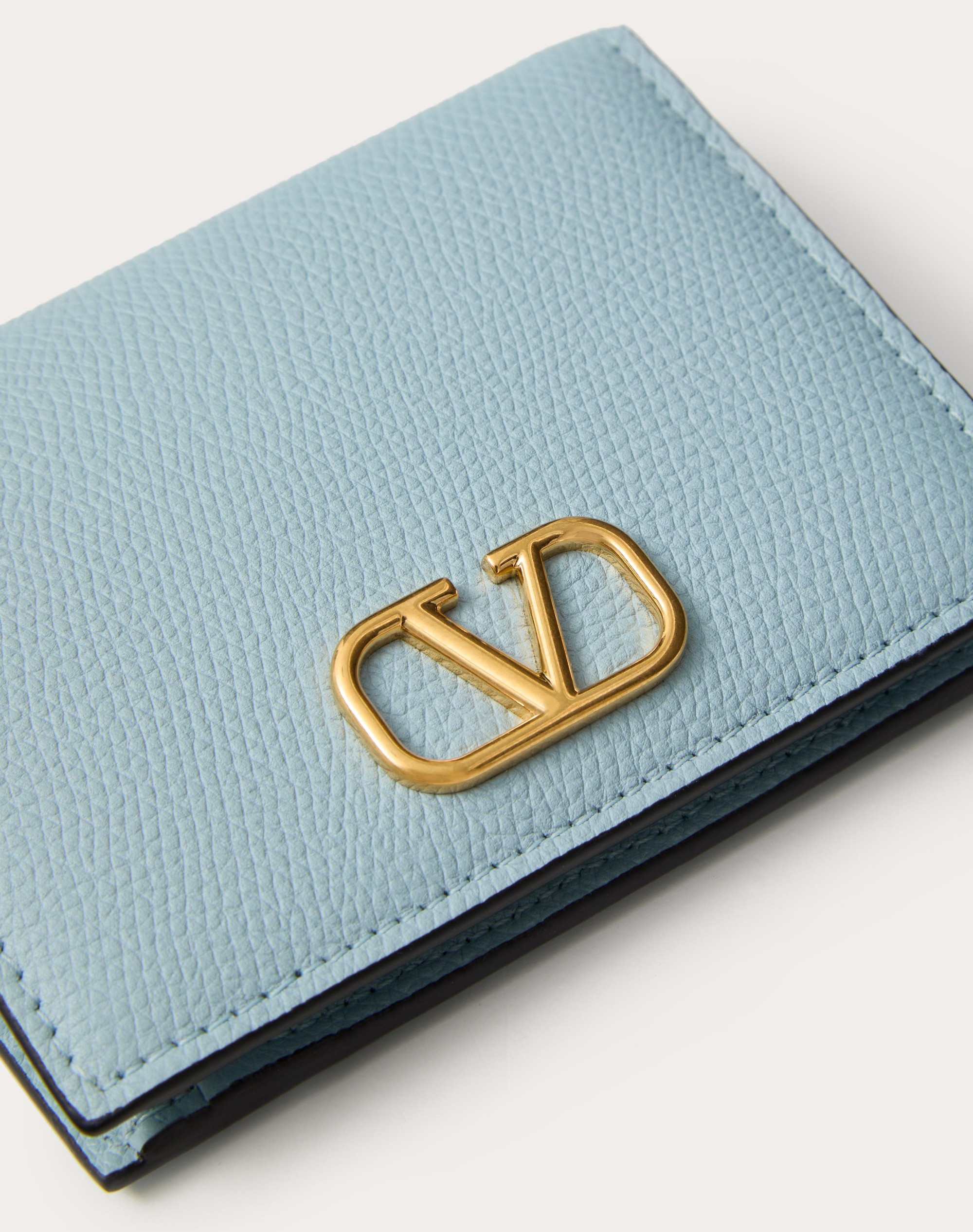 COMPACT VLOGO SIGNATURE GRAINY CALFSKIN WALLET - 2