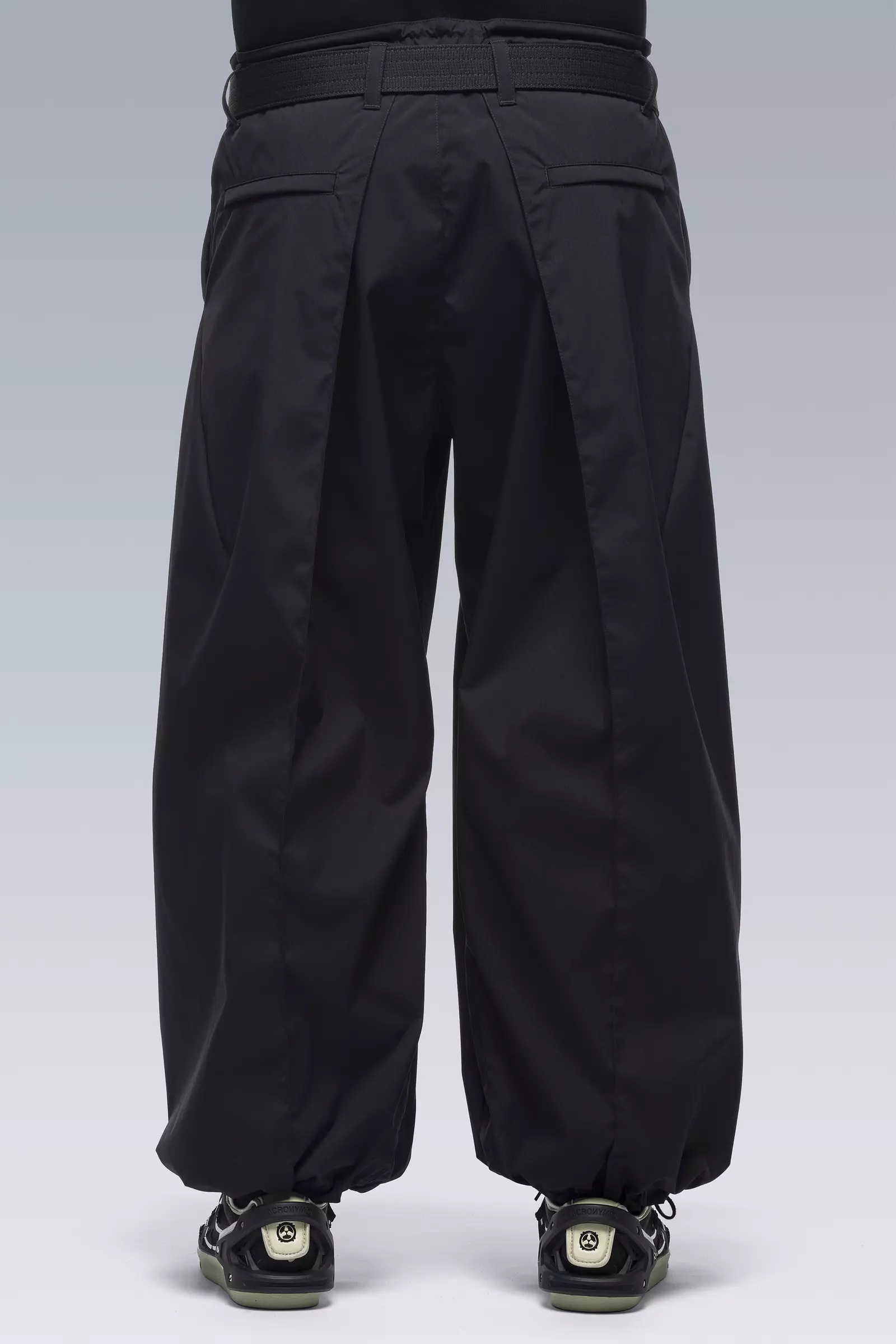 P54-E Encapsulated Nylon Pleated Trouser Black - 18