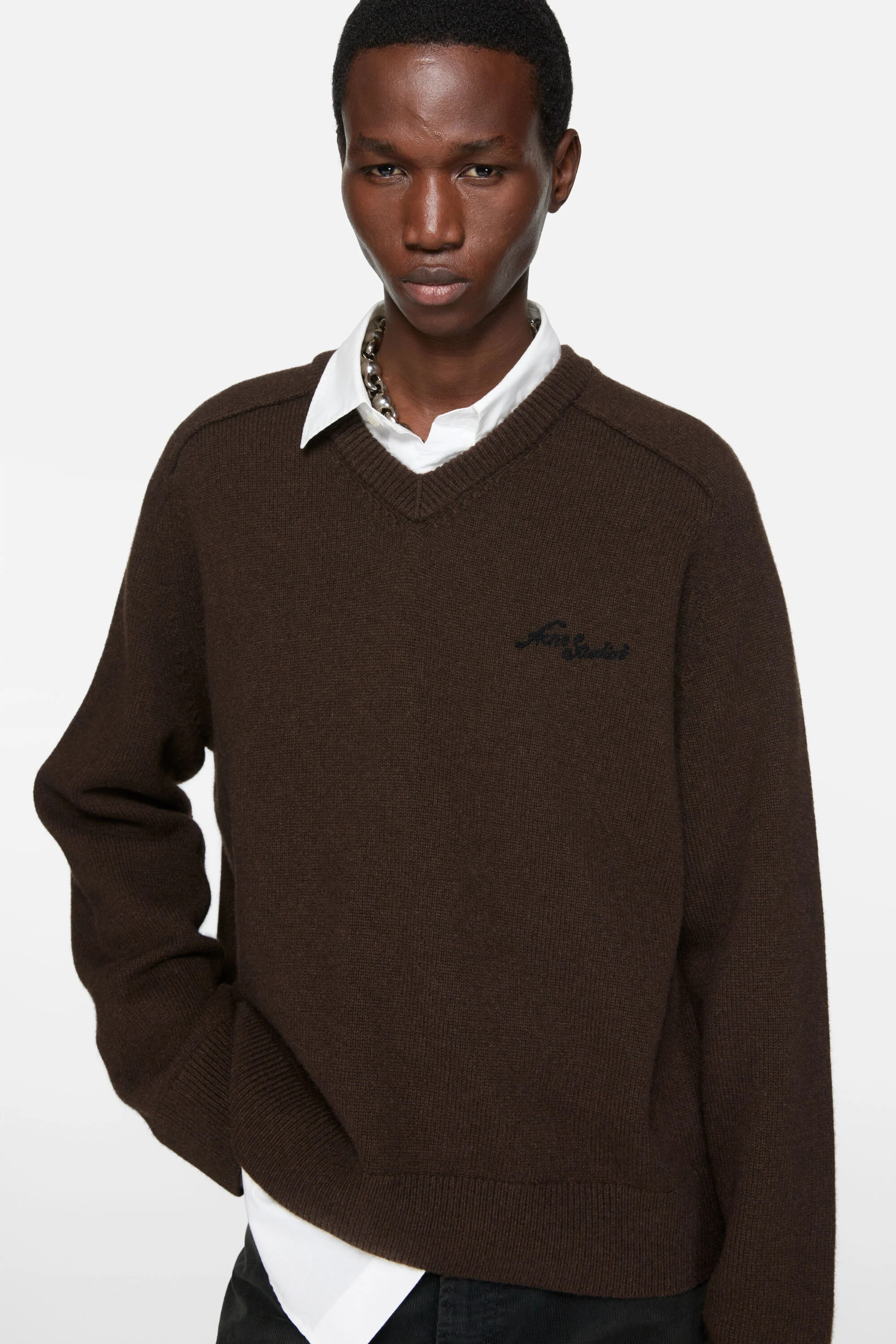 Wool v-neck sweater - Dark brown - 4