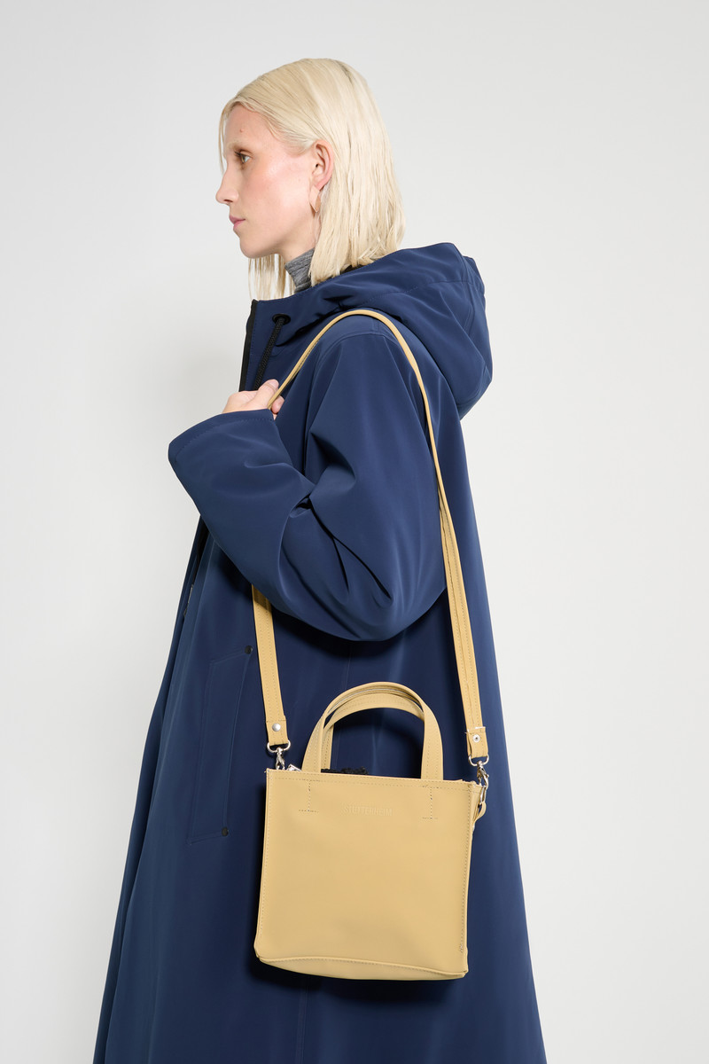 Stutterheim Biblio Bag Matte Sand outlook