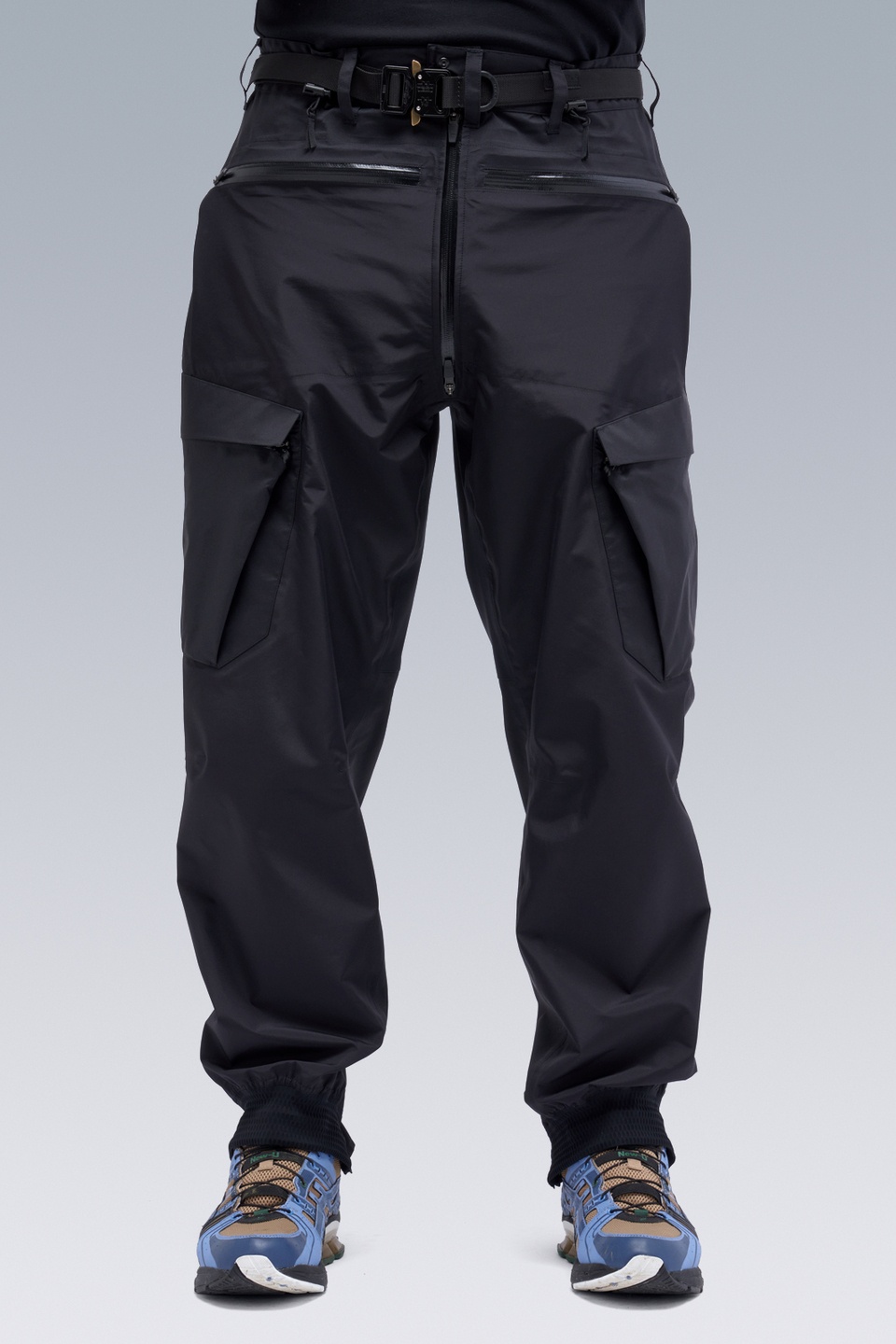 P38-GT 3L Gore-Tex Pro Cargo Pant Black - 1