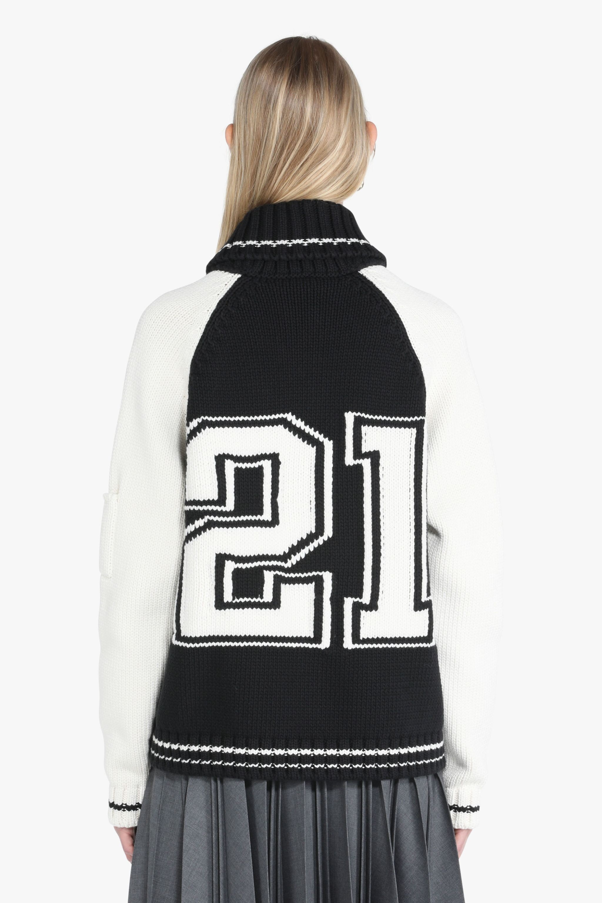 ブルゾン N21 numero ventuno FW25 BOMBER JACKET (O011 5246 9000) N°21 KNITTED BOMBER JACKET | numeroventuno | REVERSIBLE