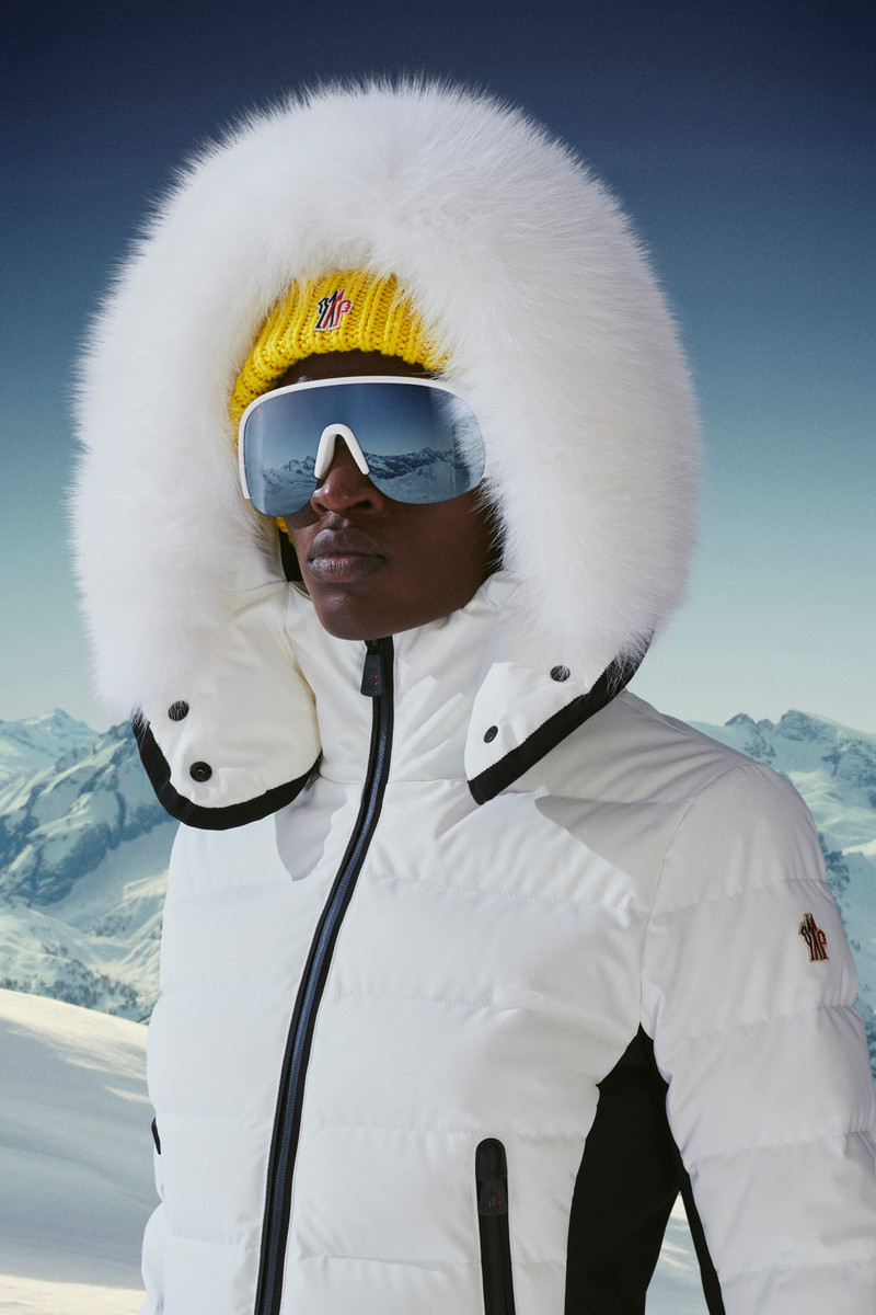 Lamoura Short Down Jacket 9